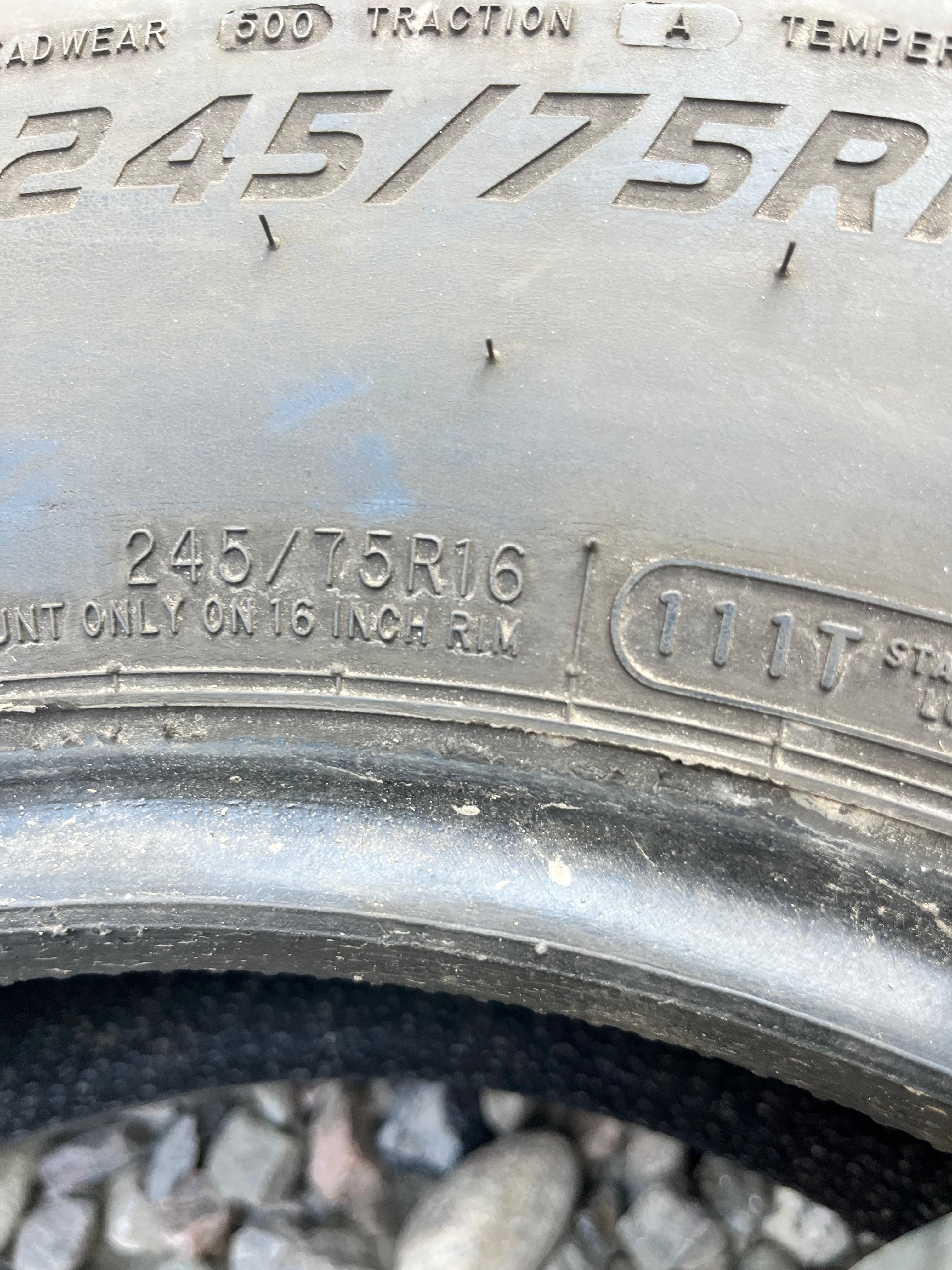 245/75R16 Single (1 Used Tire) Ironman All Country AT2