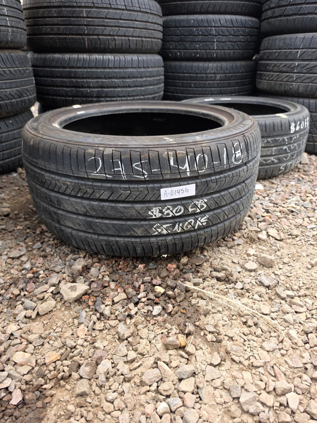 275/40ZR18 Single (1 Used Tire) Kumho Majesty 9