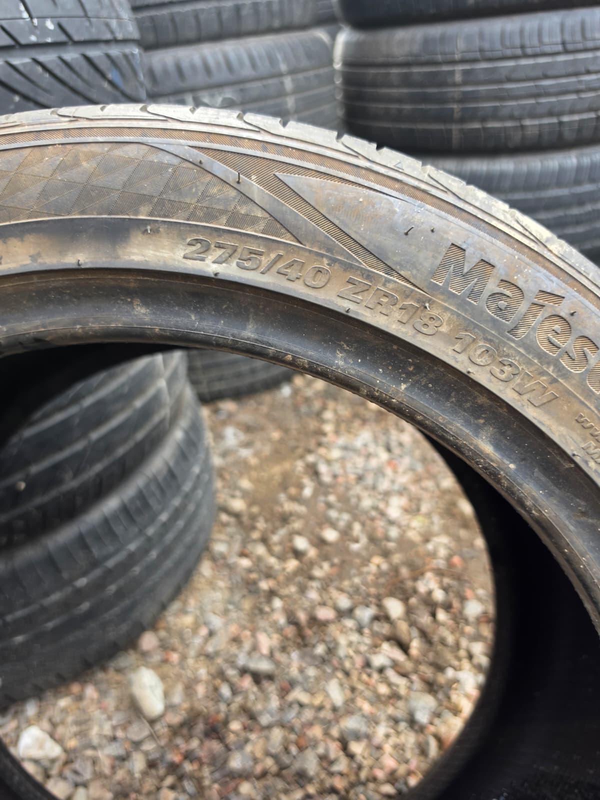275/40ZR18 Single (1 Used Tire) Kumho Majesty 9