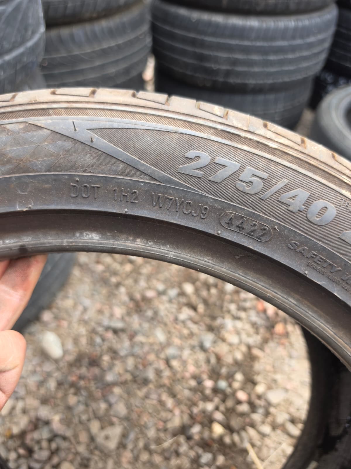 275/40ZR18 Single (1 Used Tire) Kumho Majesty 9