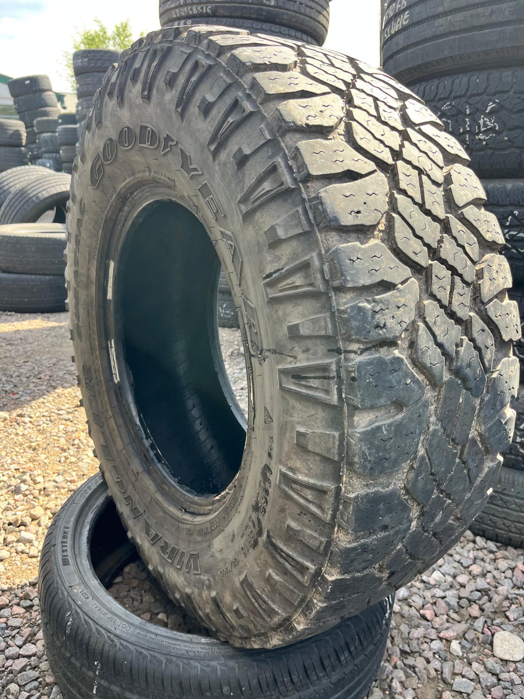LT265/75R16 Single (1 Used Tire) Goodyear Wrangler (Duratrac)
