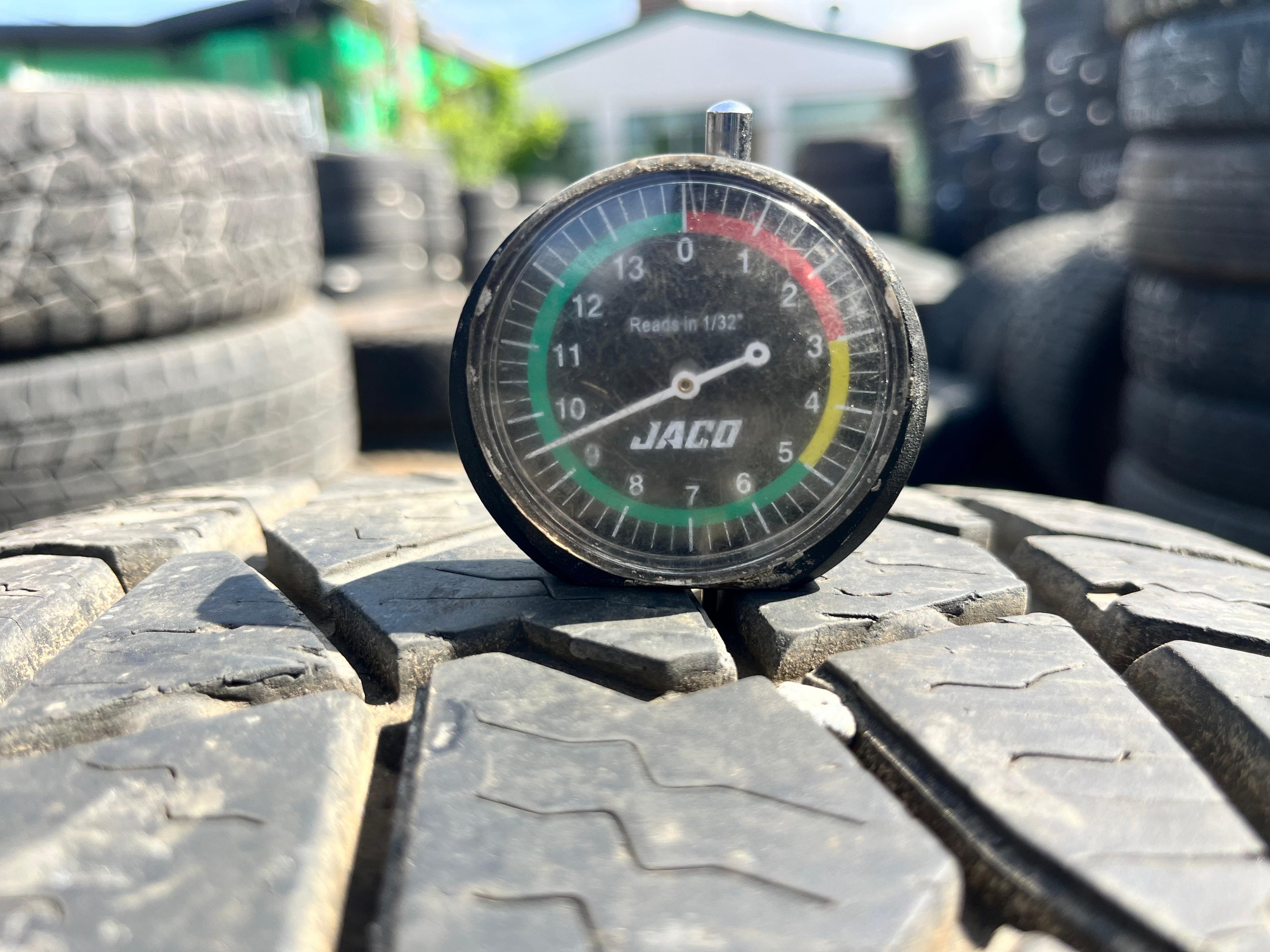 LT265/75R16 Single (1 Used Tire) Dean Tires Back Country