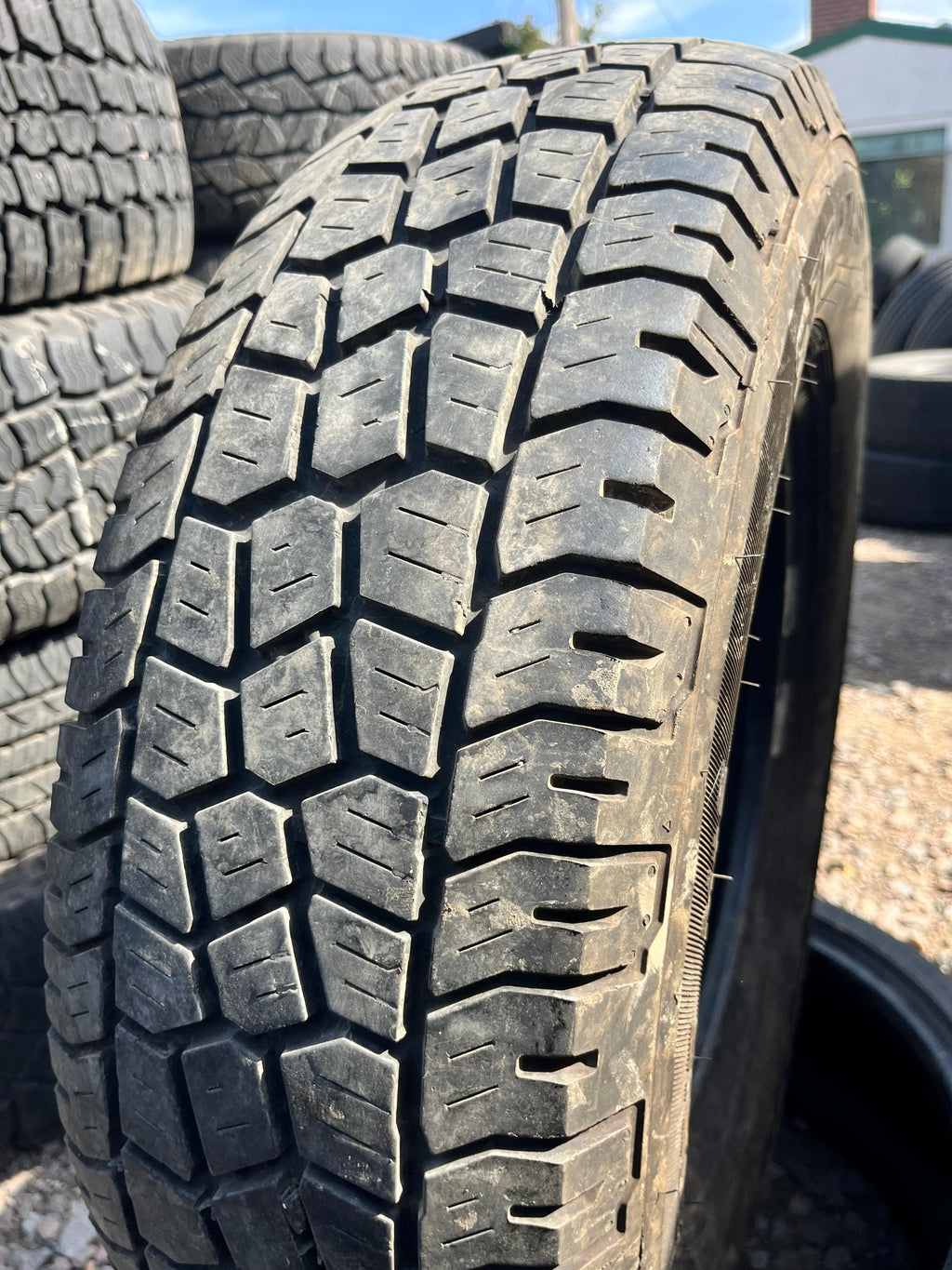 225/75R16 Single (1 Used Tire) Mastercraft Stratus AS