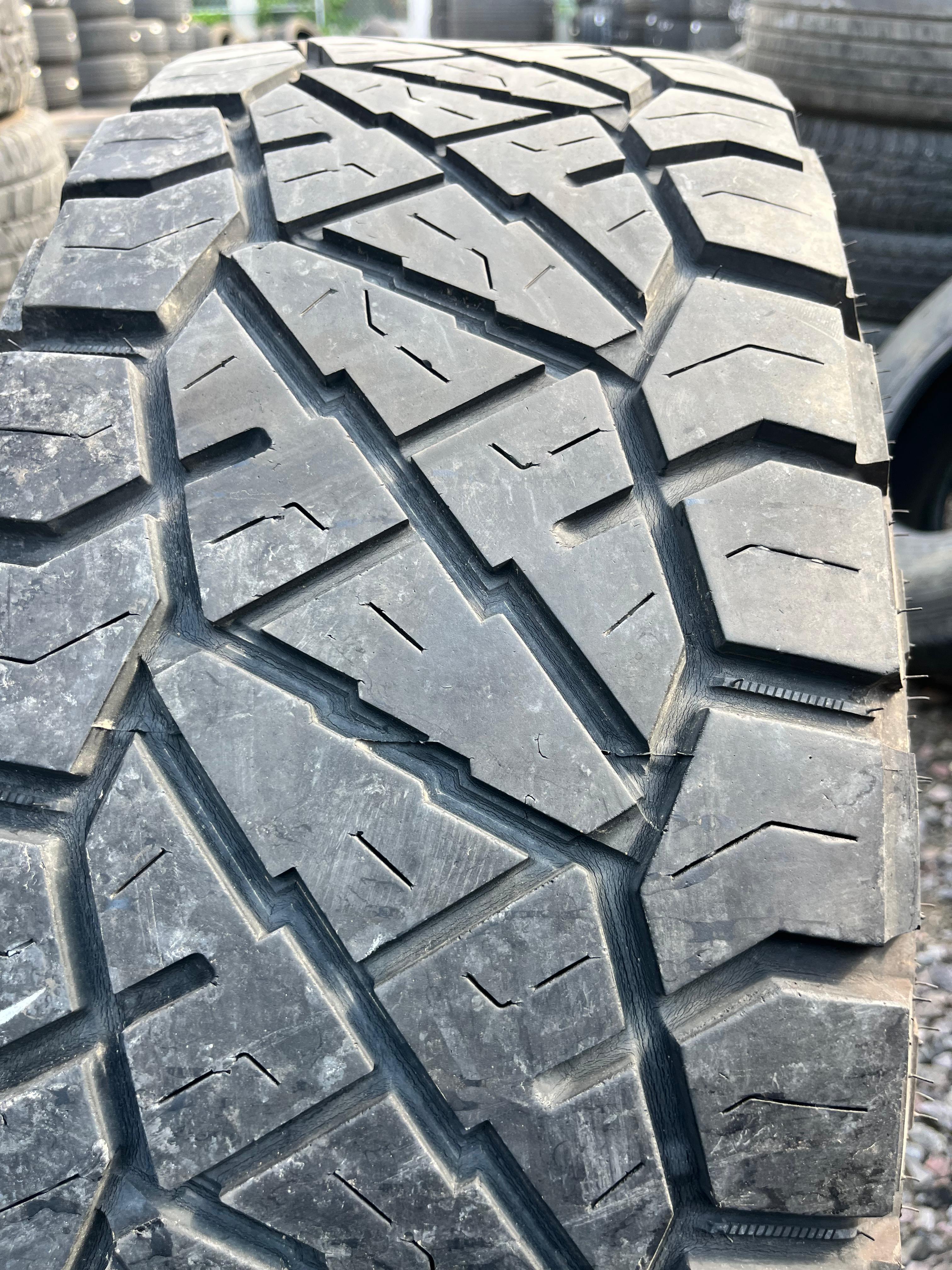 285/75R16 Single (1 Used Tire) Nitto Ridge Grappler