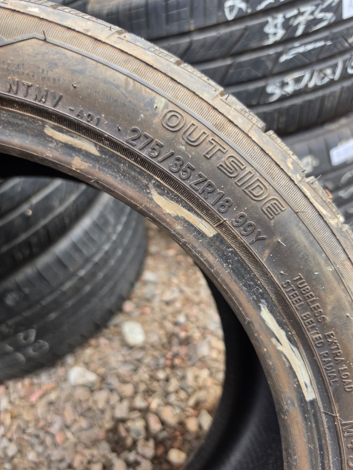 275/35ZR18 Single (1 Used Tire) Nitto Motivo