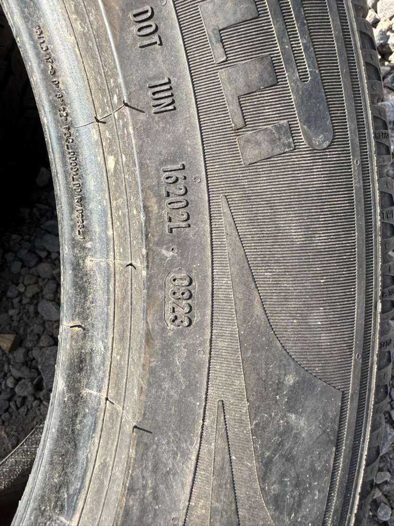 255/55R20 Single  (1 Used Tire) Pirelli Scorpian AS Plus3