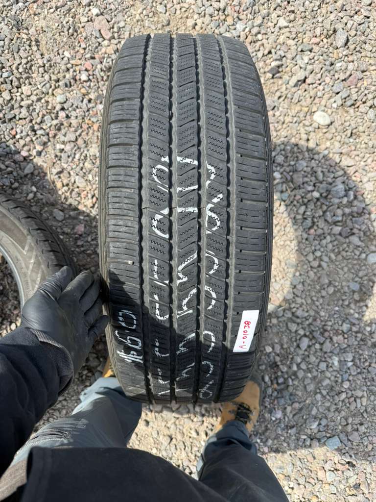 255/55R20 Single (1 Used Tire) Vredstein Pinza