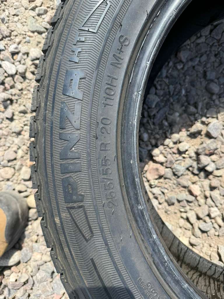 255/55R20 Single (1 Used Tire) Vredstein Pinza