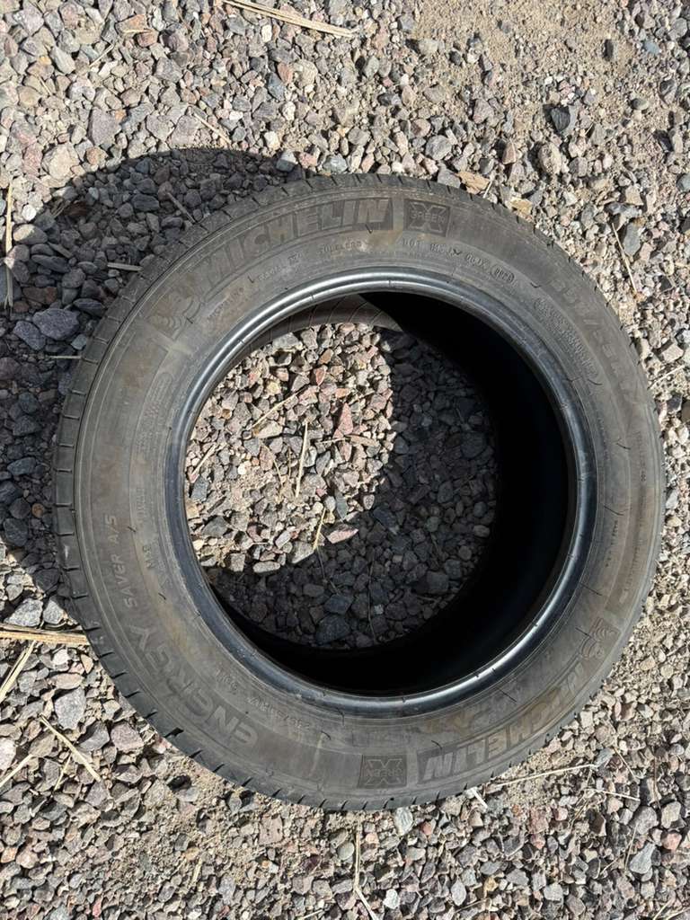 235/55R17 Single (1 Used Tire) Michelin Energy Saver