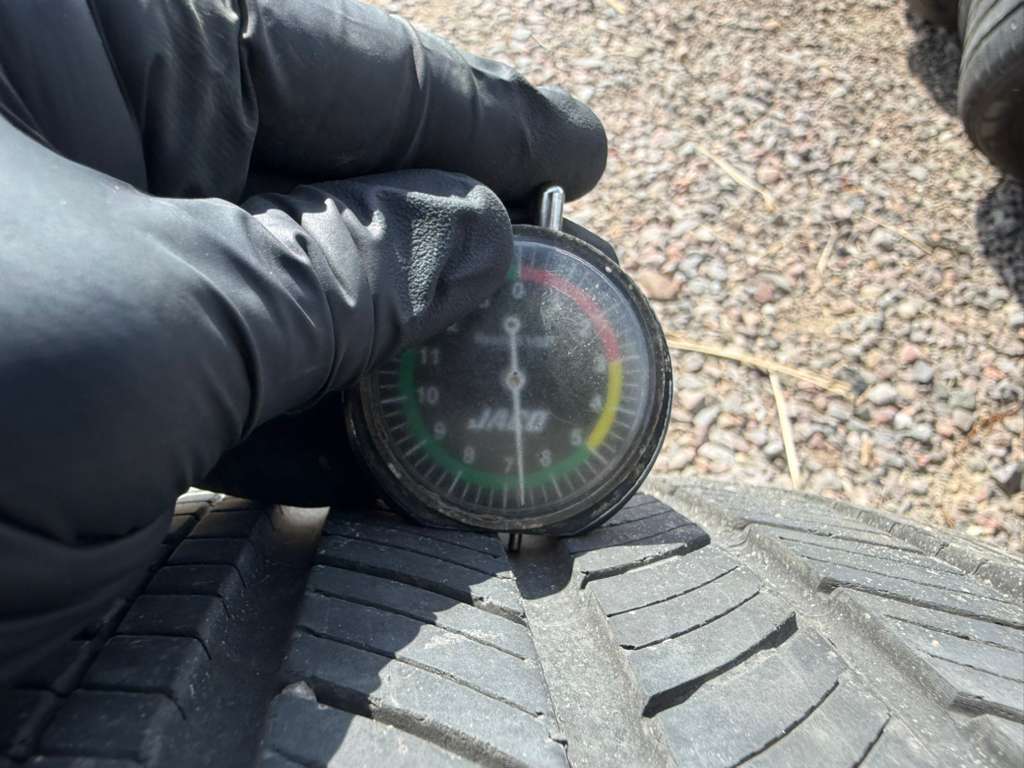235/55R17 Single (1 Used Tire) Michelin Energy Saver