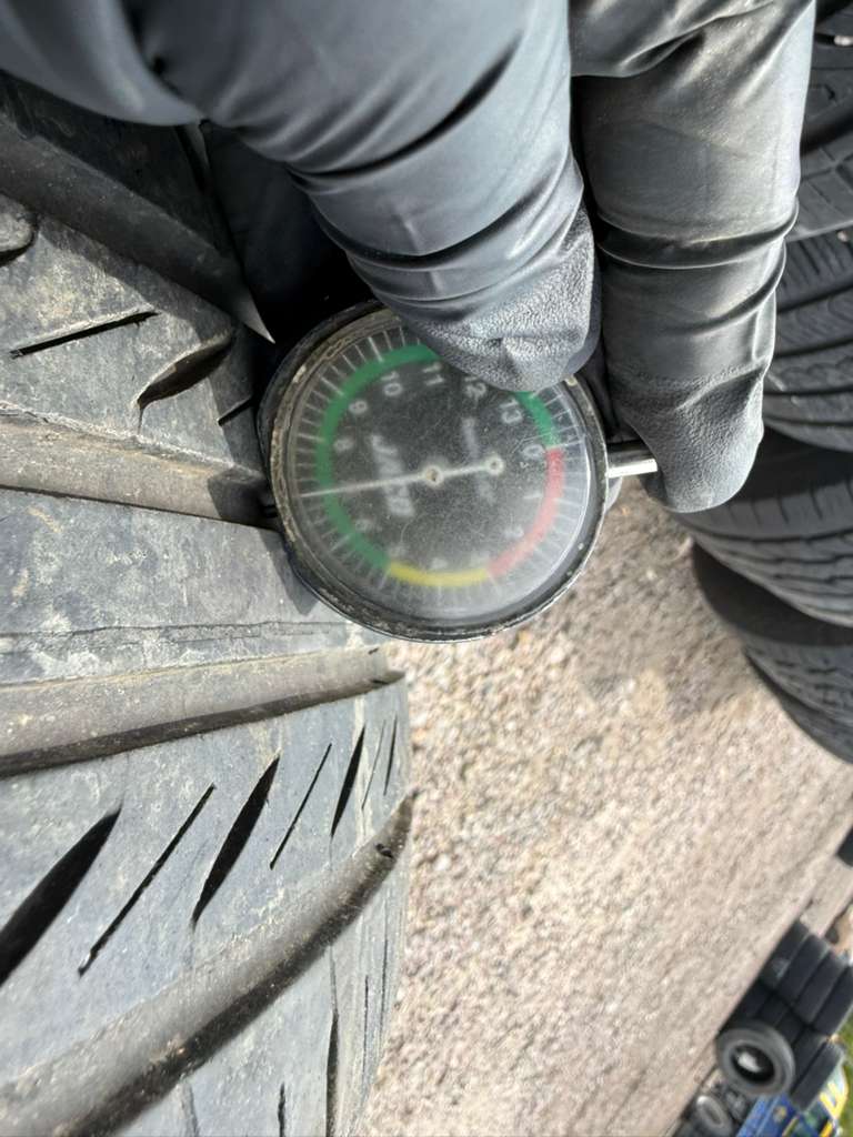 205/55R16 Single (1 Used Tire) Sentury Touring
