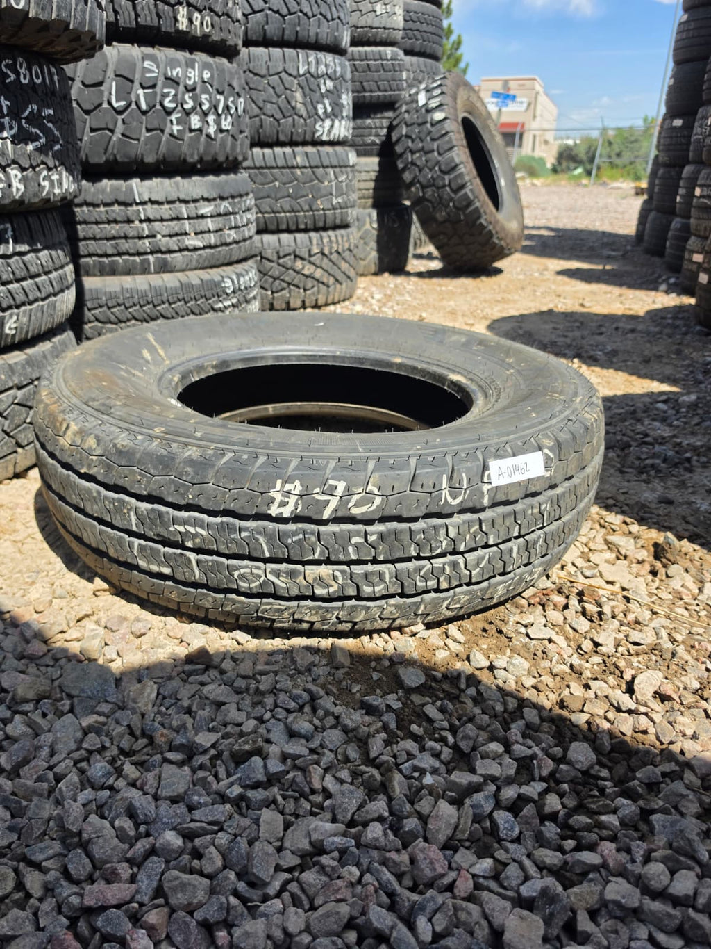 LT235/80R17 Single (1 Used Tire) Nexen Roadian CT8