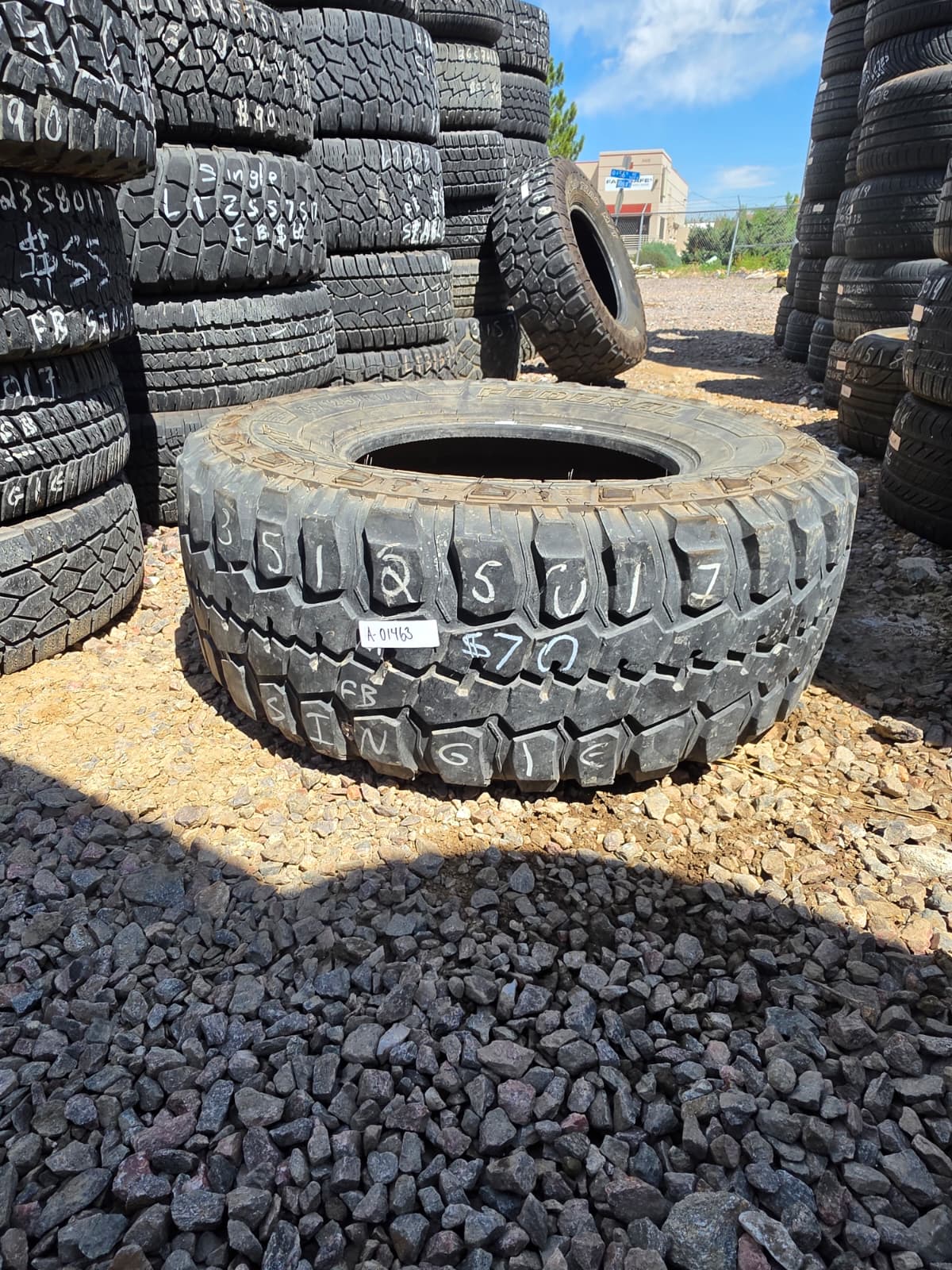 LT235/80R17 Single (1 Used Tire) Federal Couracia