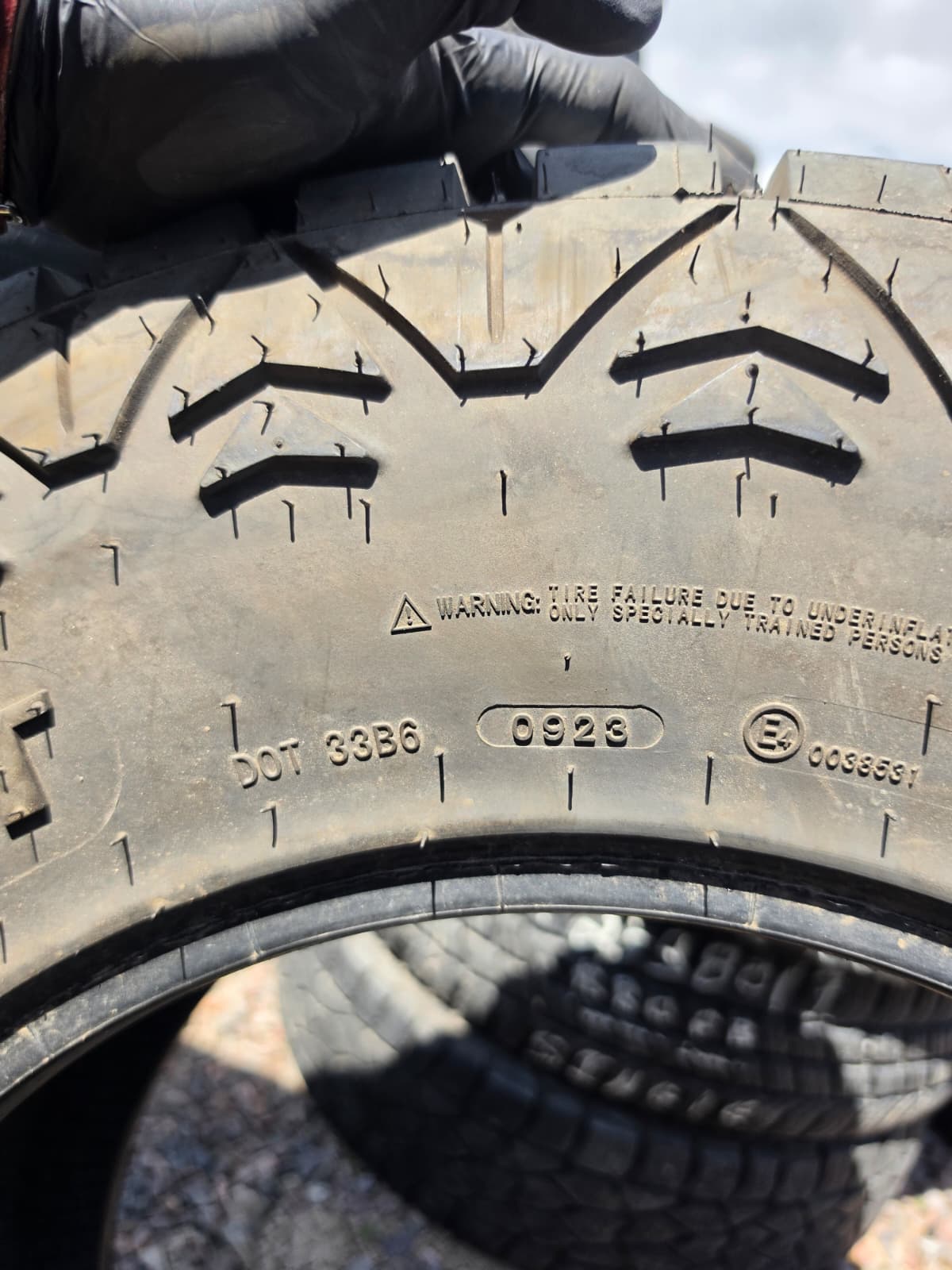 LT33X12.50R17 Single (1 Used Tire) Haida HD878