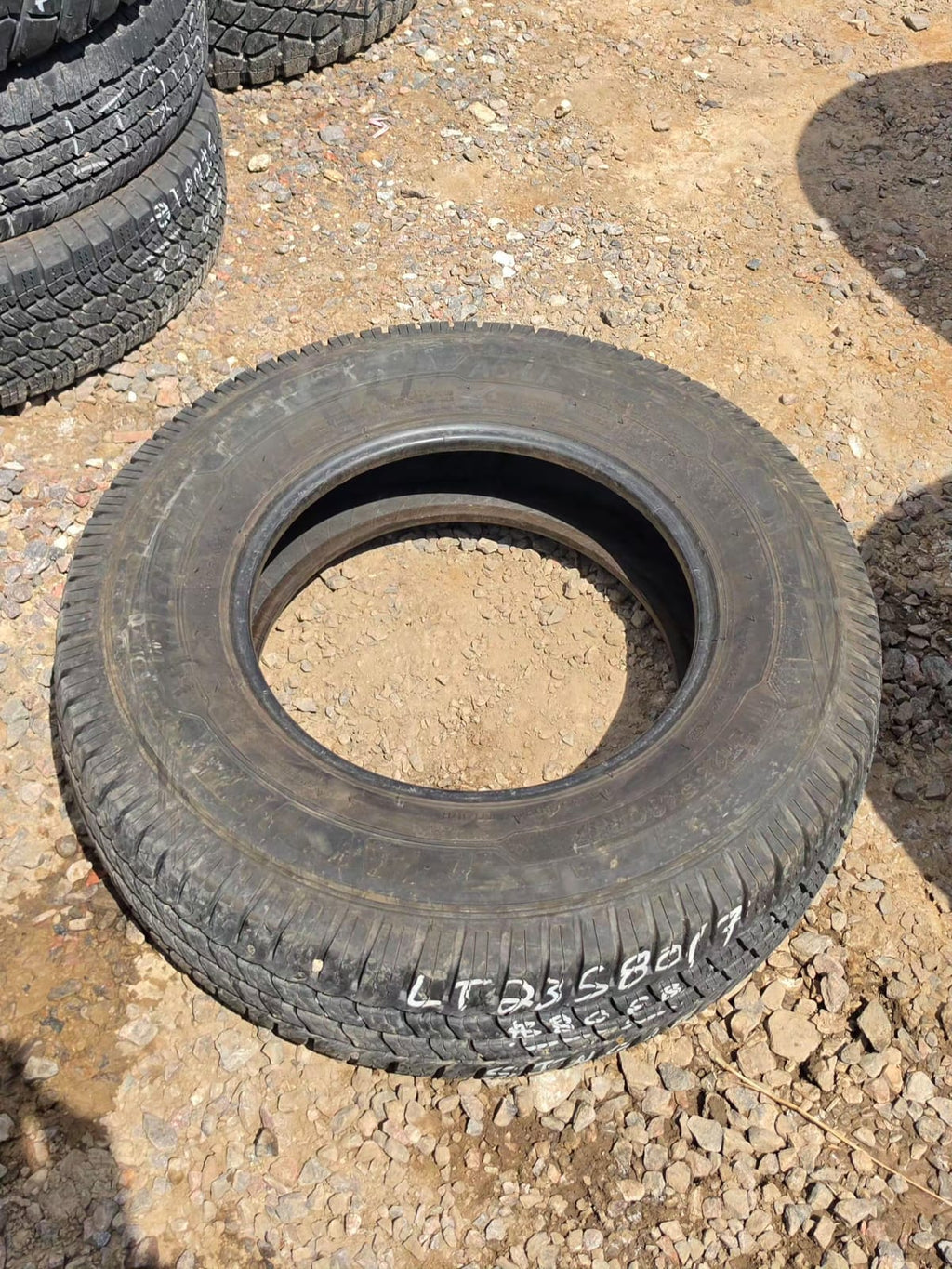 LT235/80R17 Single (1 Used Tire) Michelin Agilis Cross Climate