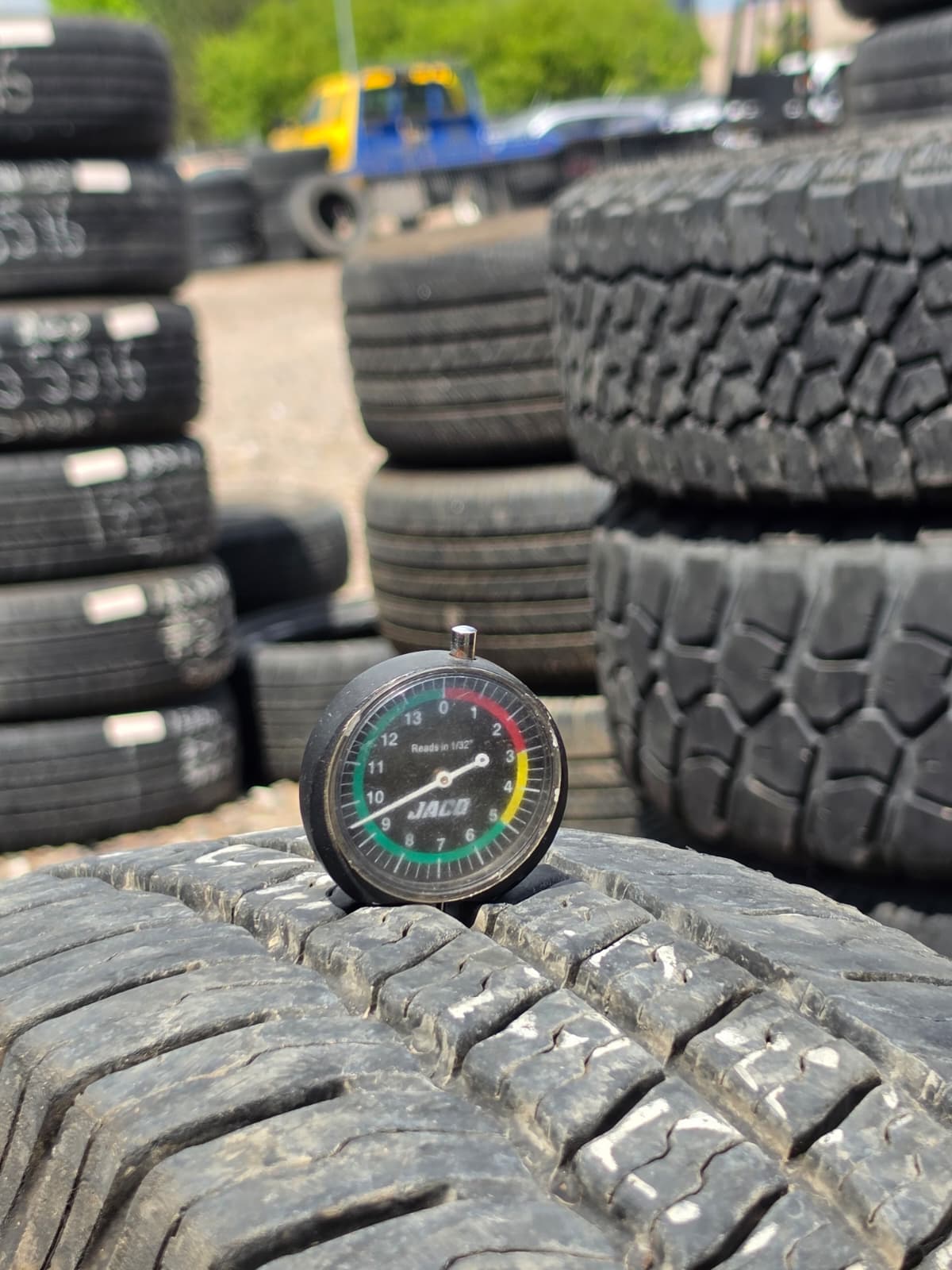 LT235/80R17 Single (1 Used Tire) Michelin Agilis Cross Climate