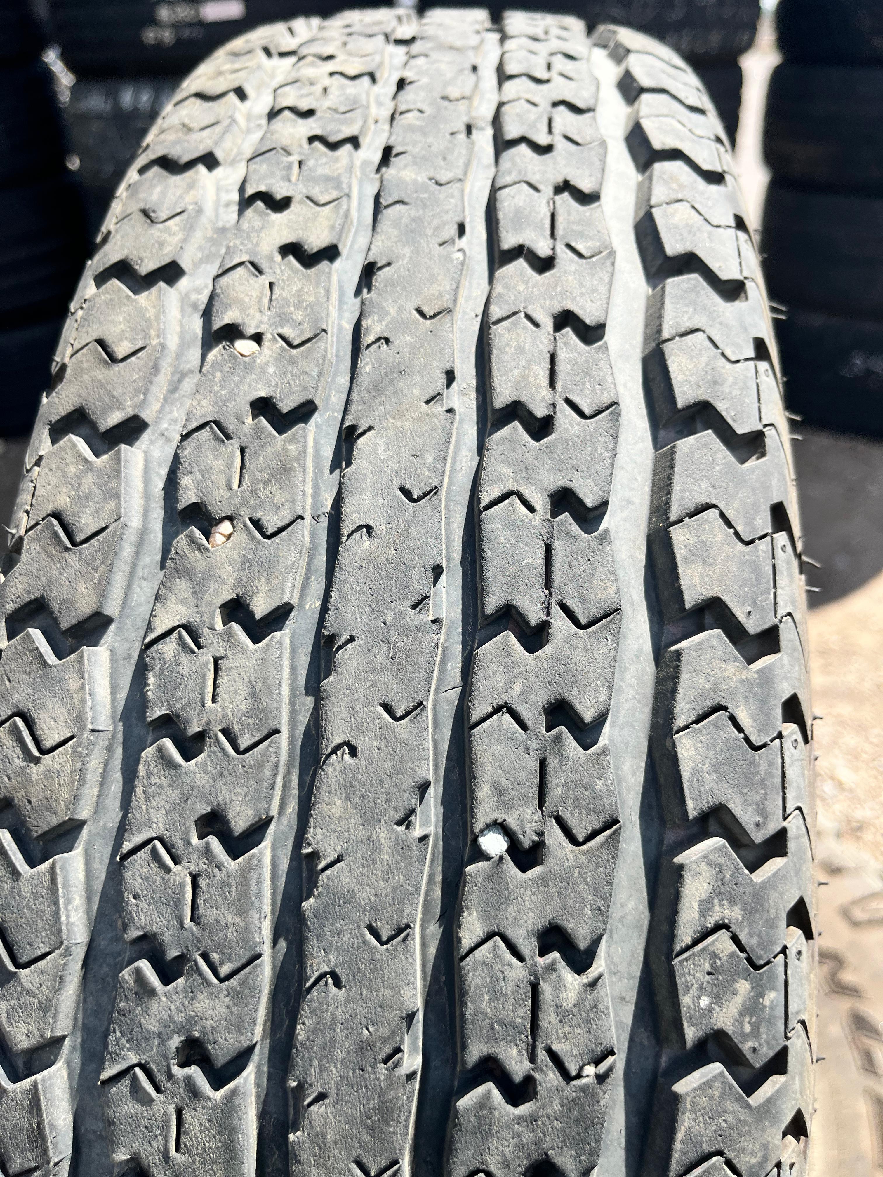 ST235/80R16 Single (1 Used Tire) Power King Towmax