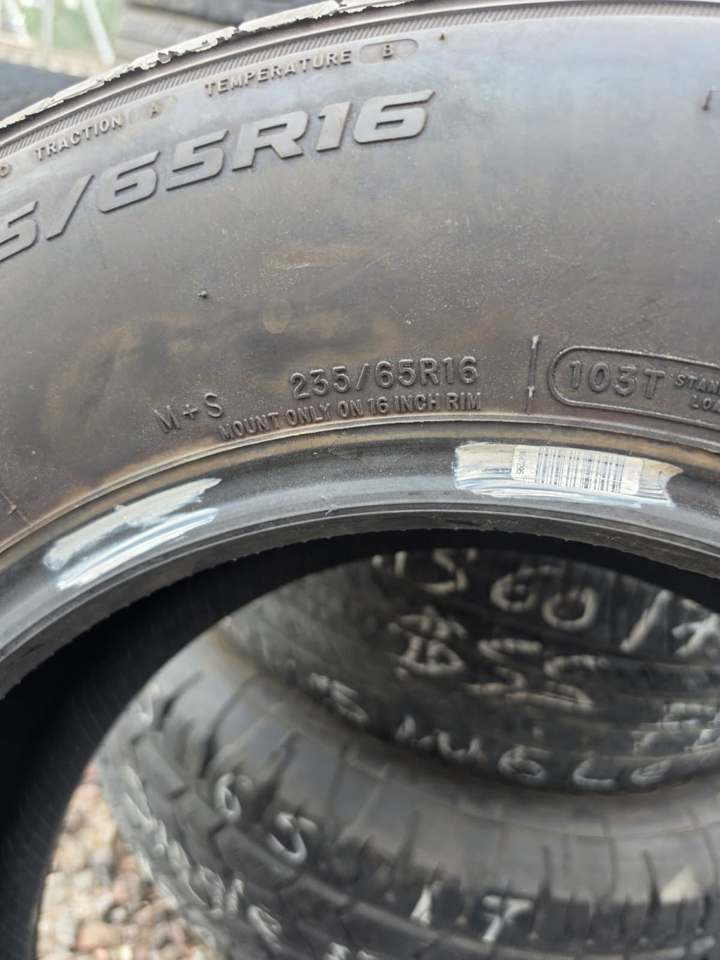 235/65R17 Single (1 Used Tire) StarFire Solaris AS