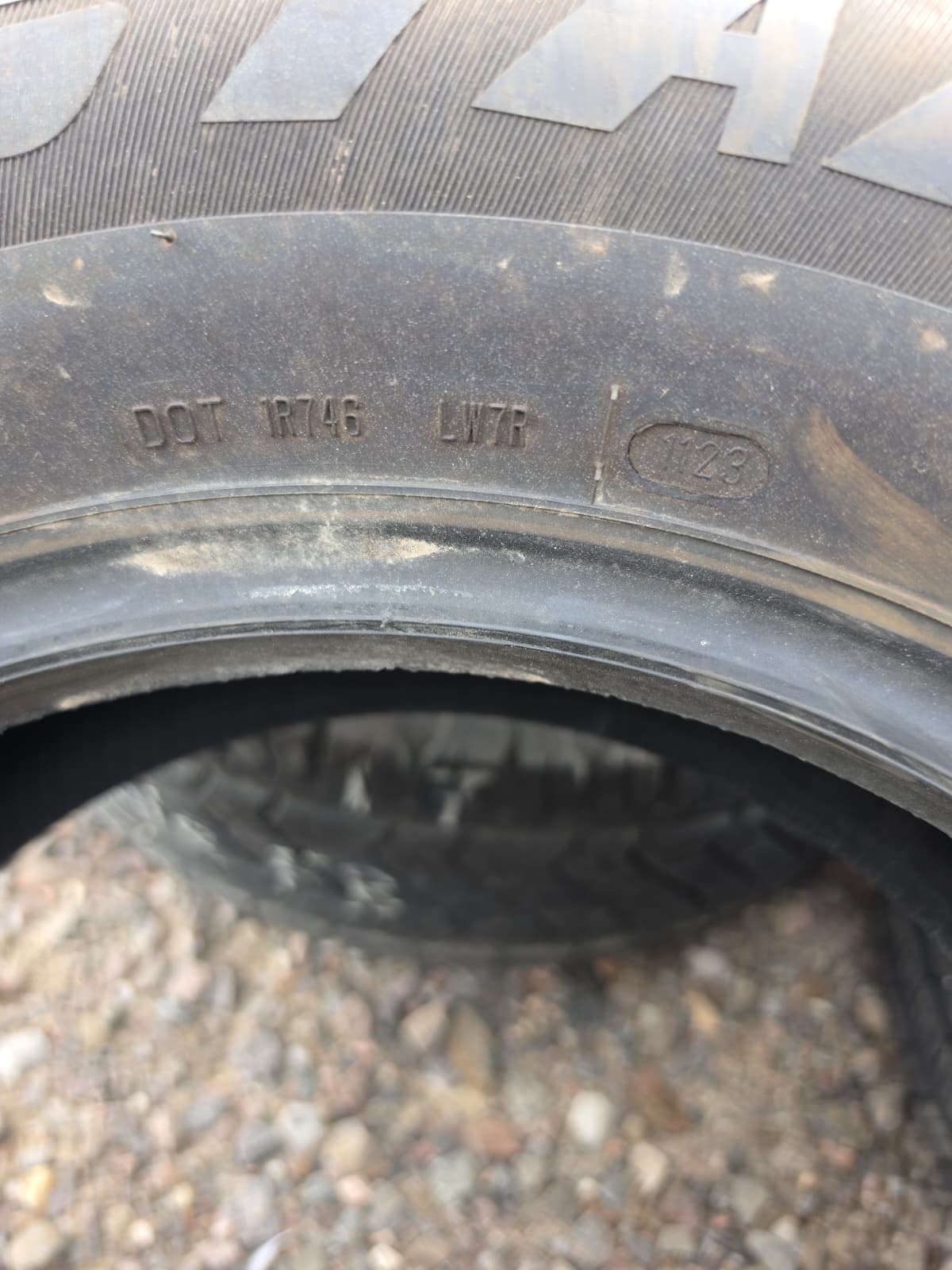 235/65R17 Single (1 Used Tire) StarFire Solaris AS