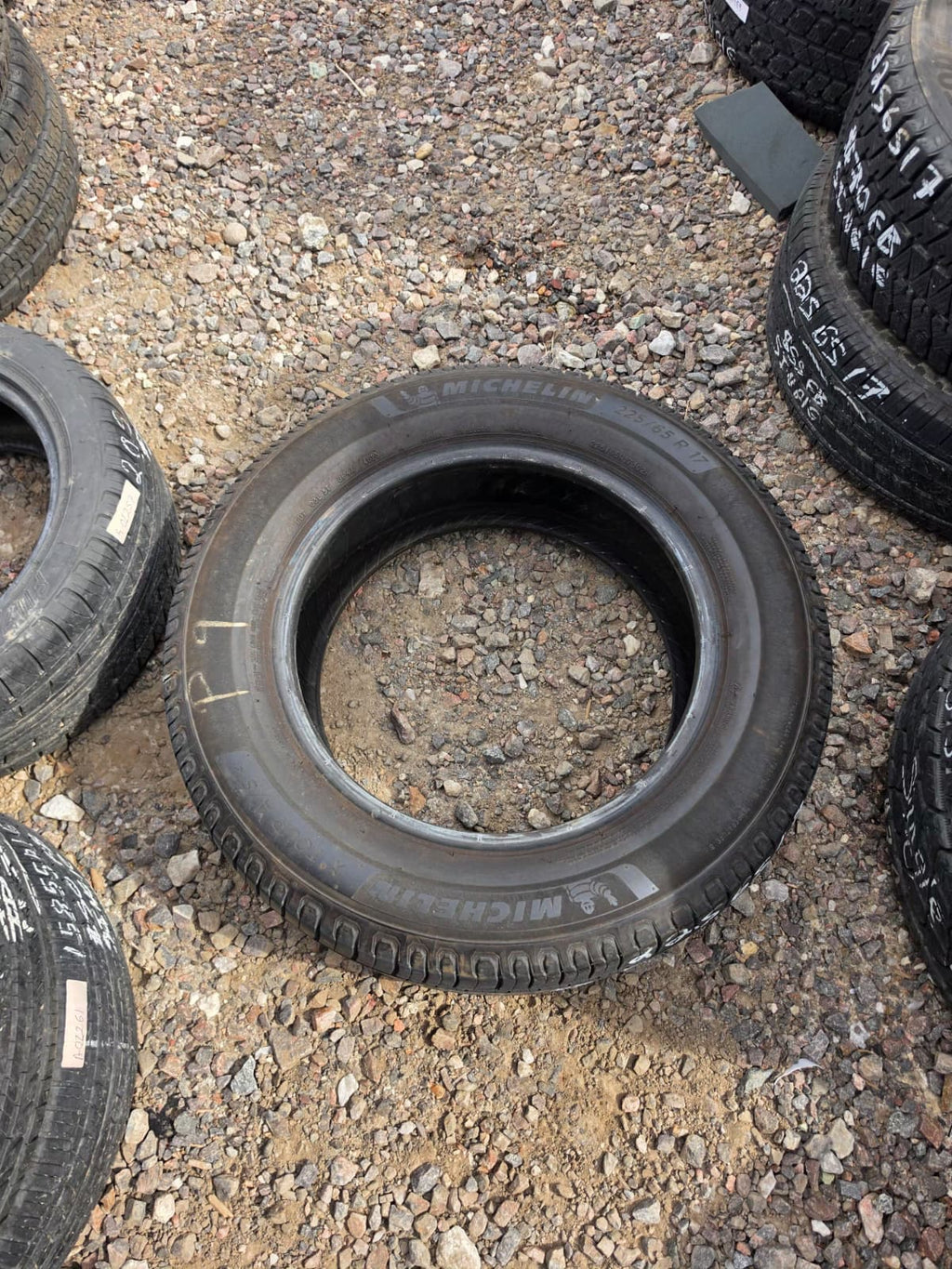 225/65R17 Single (1 Used Tire) Michelin X Tour AS2