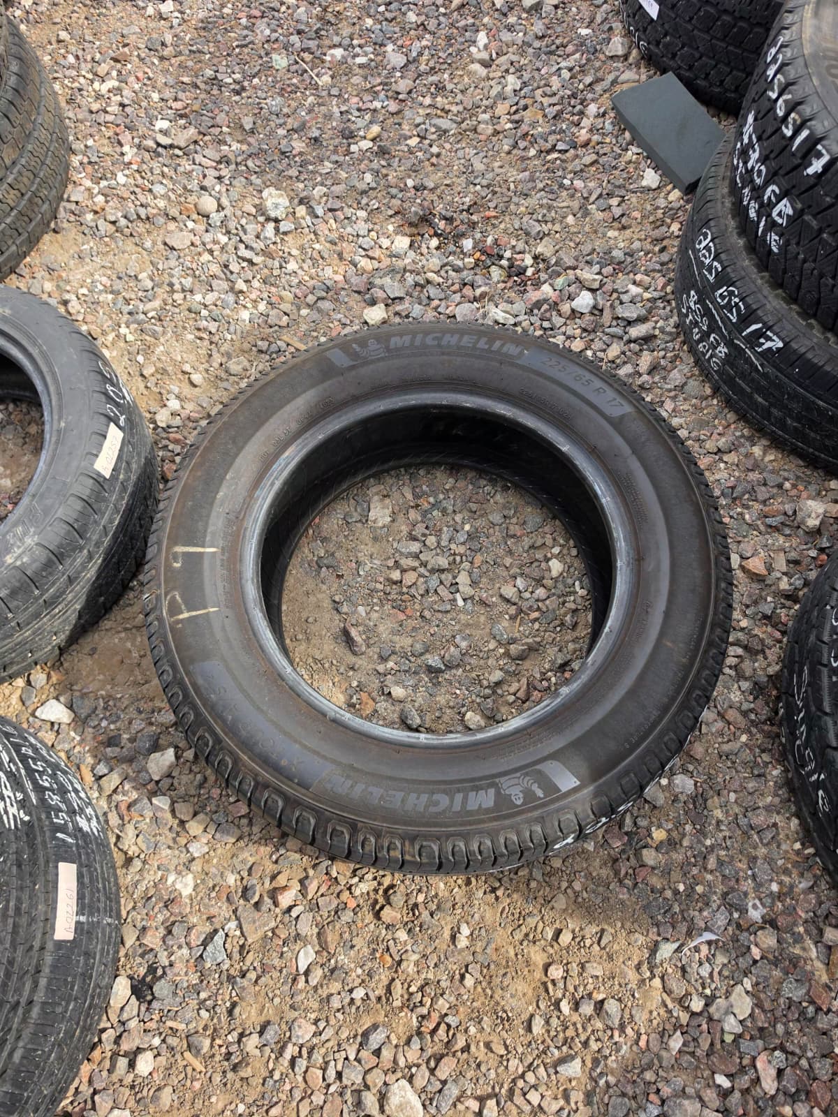 225/65R17 Single (1 Used Tire) Michelin X Tour AS2