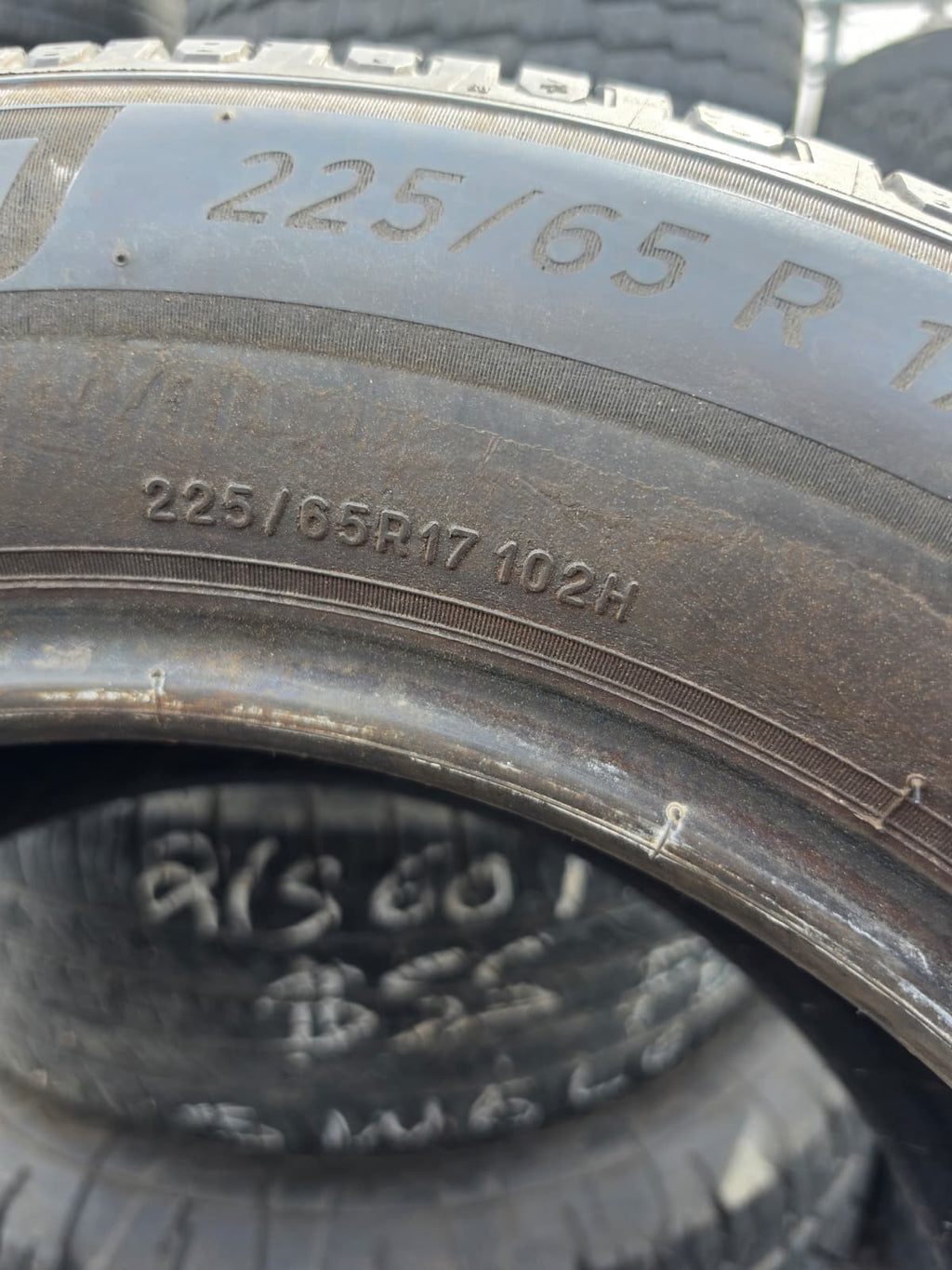 225/65R17 Single (1 Used Tire) Michelin X Tour AS2