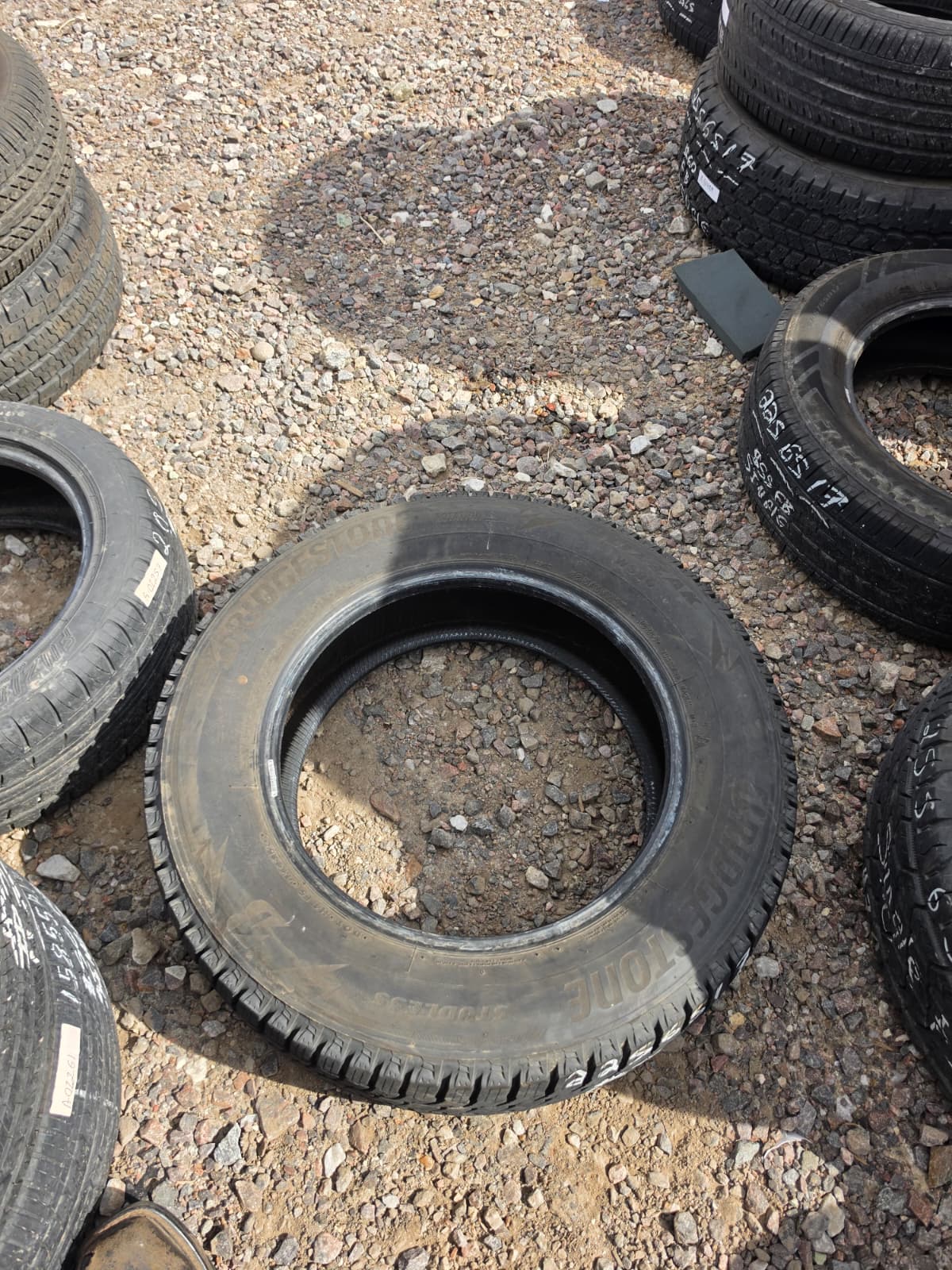 225/65R17 Single (1 Used Tire) Bridgestone Blizzak