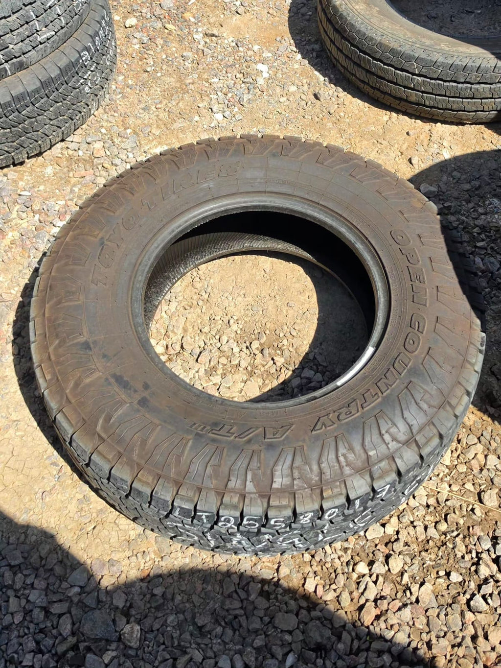 LT255/80R17 Single (1 Used Tire) Toyo Open Country AT3