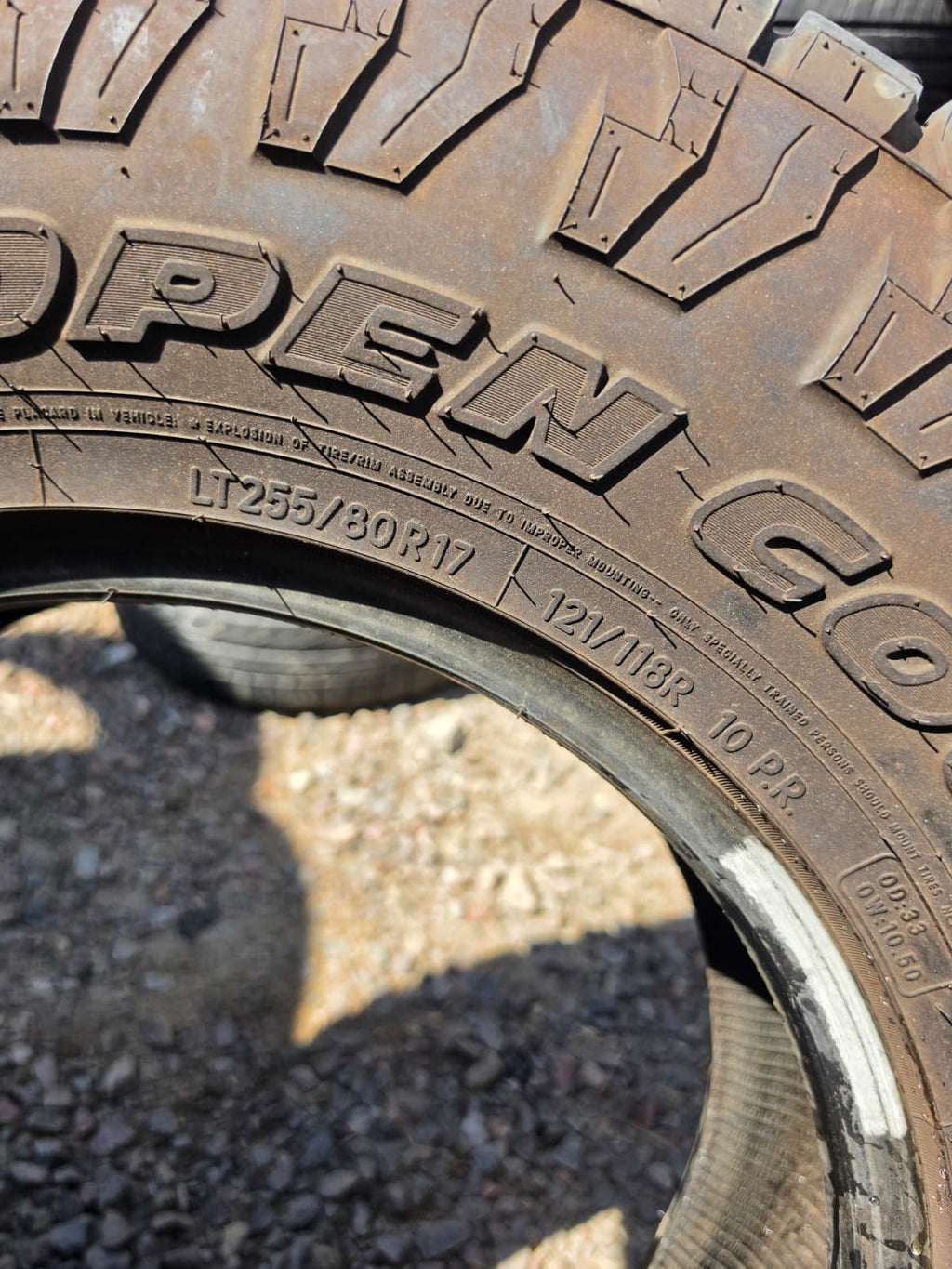 LT255/80R17 Single (1 Used Tire) Toyo Open Country AT3