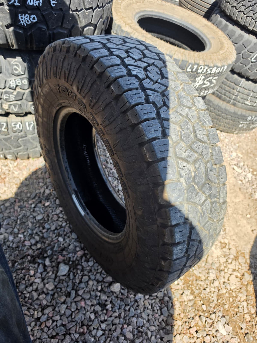 LT255/80R17 Single (1 Used Tire) Toyo Open Country AT3