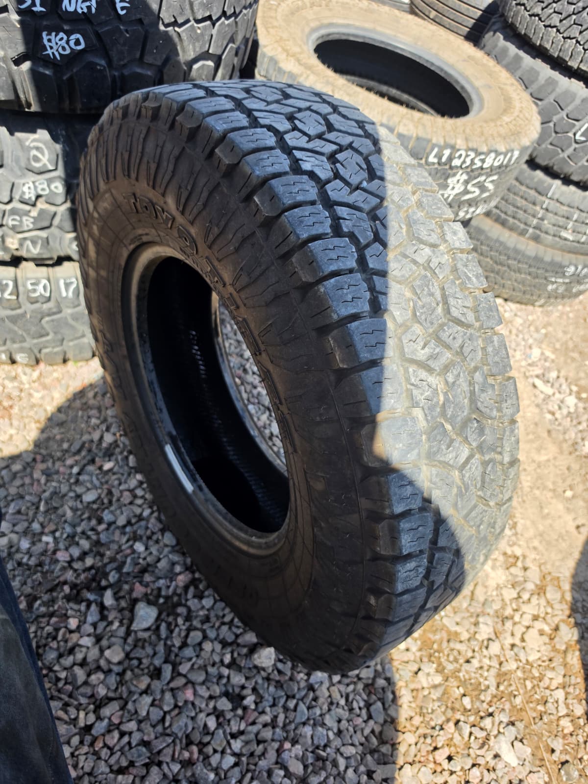 LT255/80R17 Single (1 Used Tire) Toyo Open Country AT3