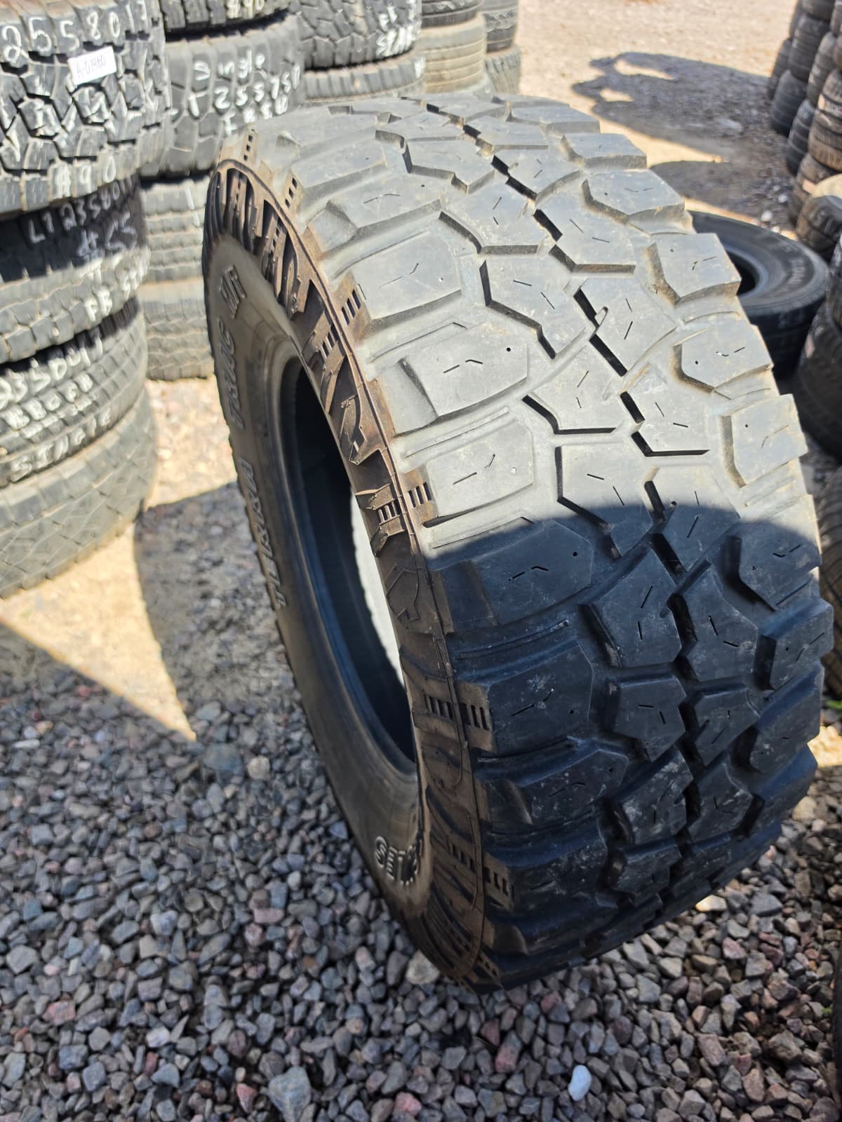 LT295/70R17 Single (1 Used Tire) Hercules Terra Trac