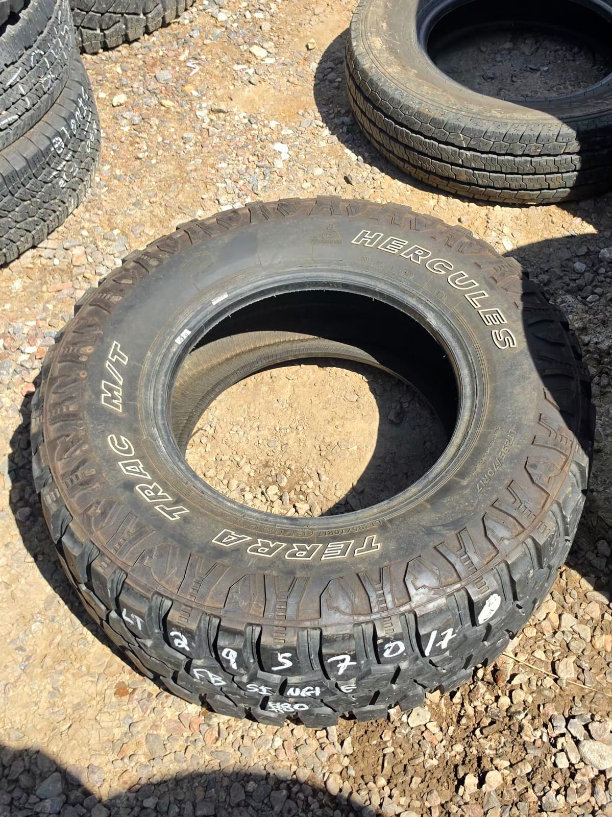 LT295/70R17 Single (1 Used Tire) Hercules Terra Trac