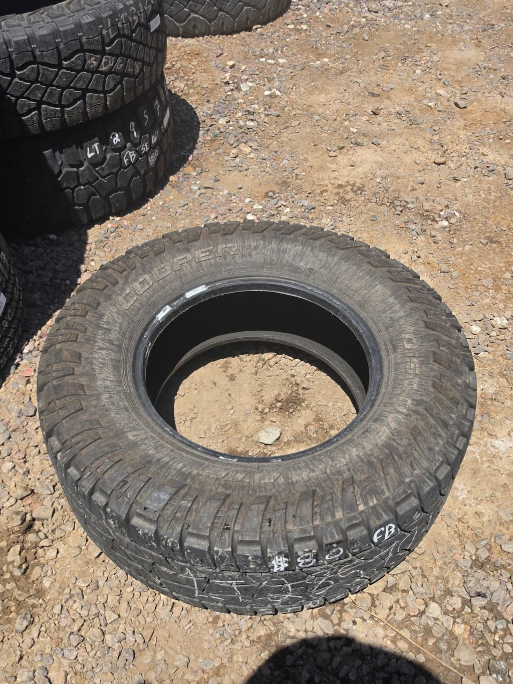 LT285/70R17 Single (1 Used Tire) Cooper Discoverer ATP