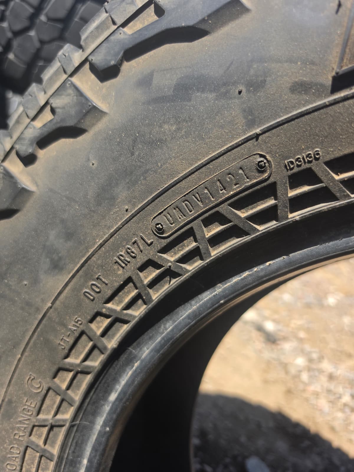 LT285/70R17 Single (1 Used Tire) Falken Wild Peak AT3