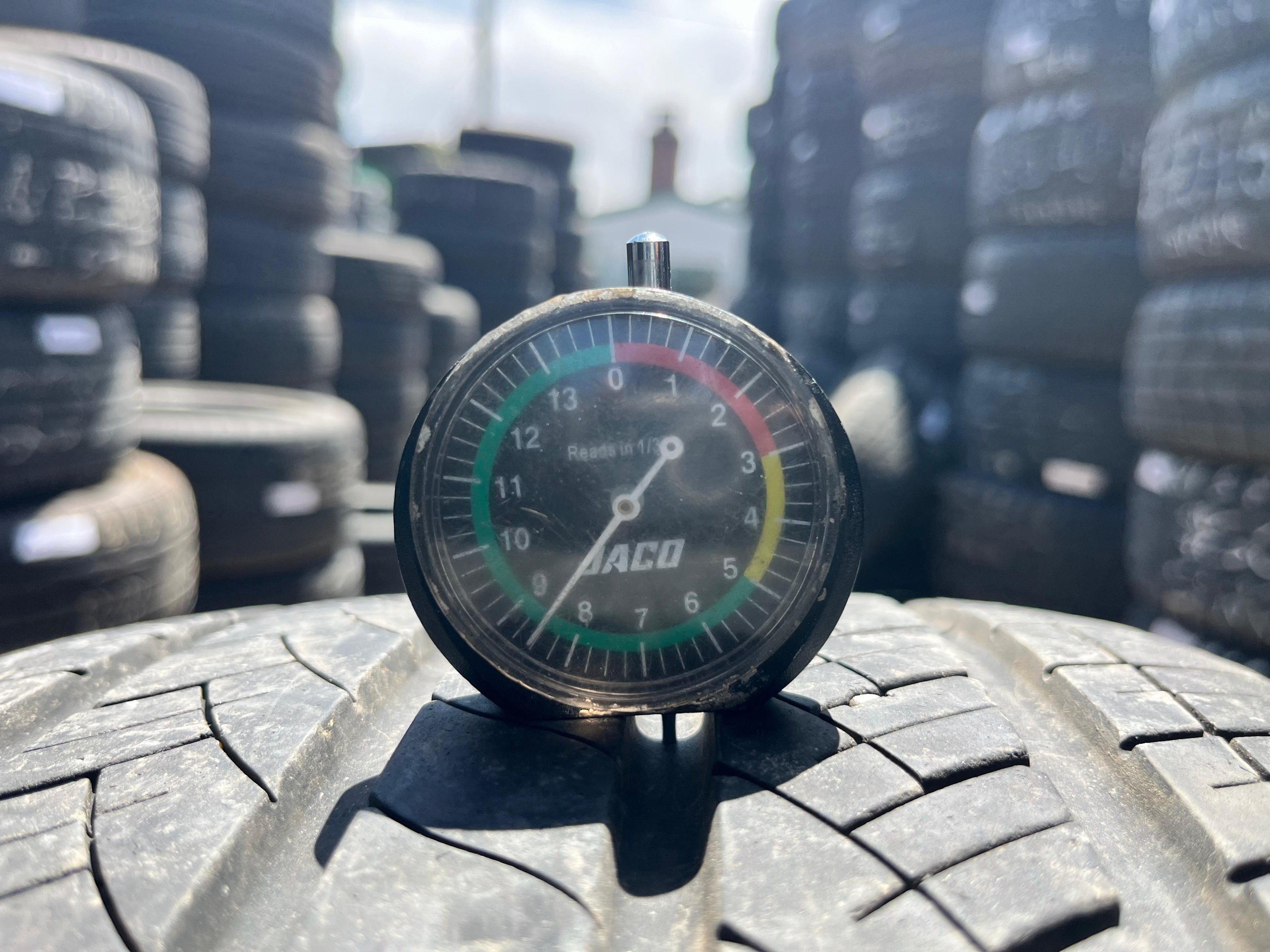 255/40ZR18 Single (1 Used Tire) WestLake SA-07
