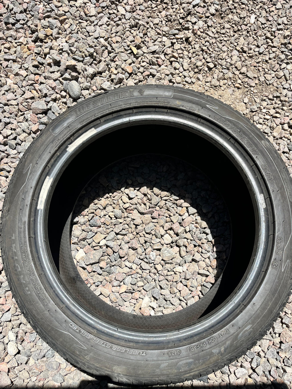 255/40ZR18 Single (1 Used Tire) WestLake SA-07