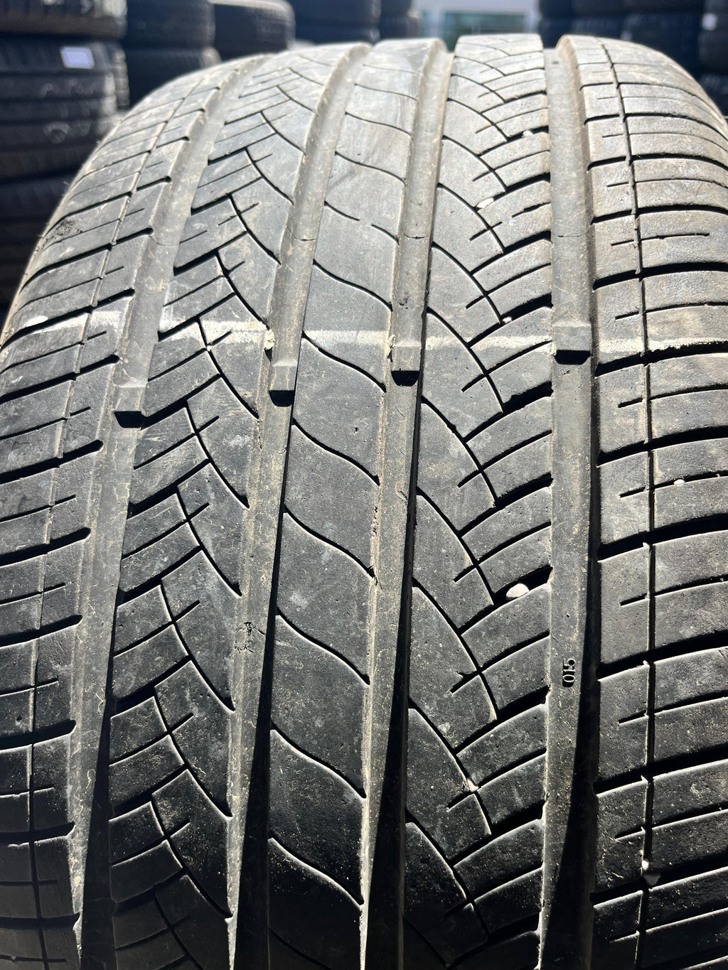 255/40ZR18 Single (1 Used Tire) WestLake SA-07