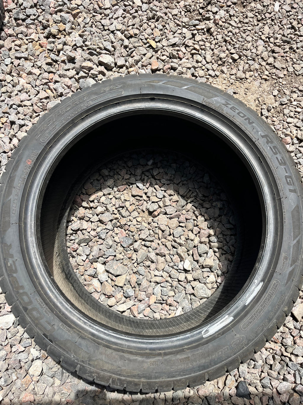 245/40R18 Single (1 Used Tire) Cooper Zeon RS3-G1