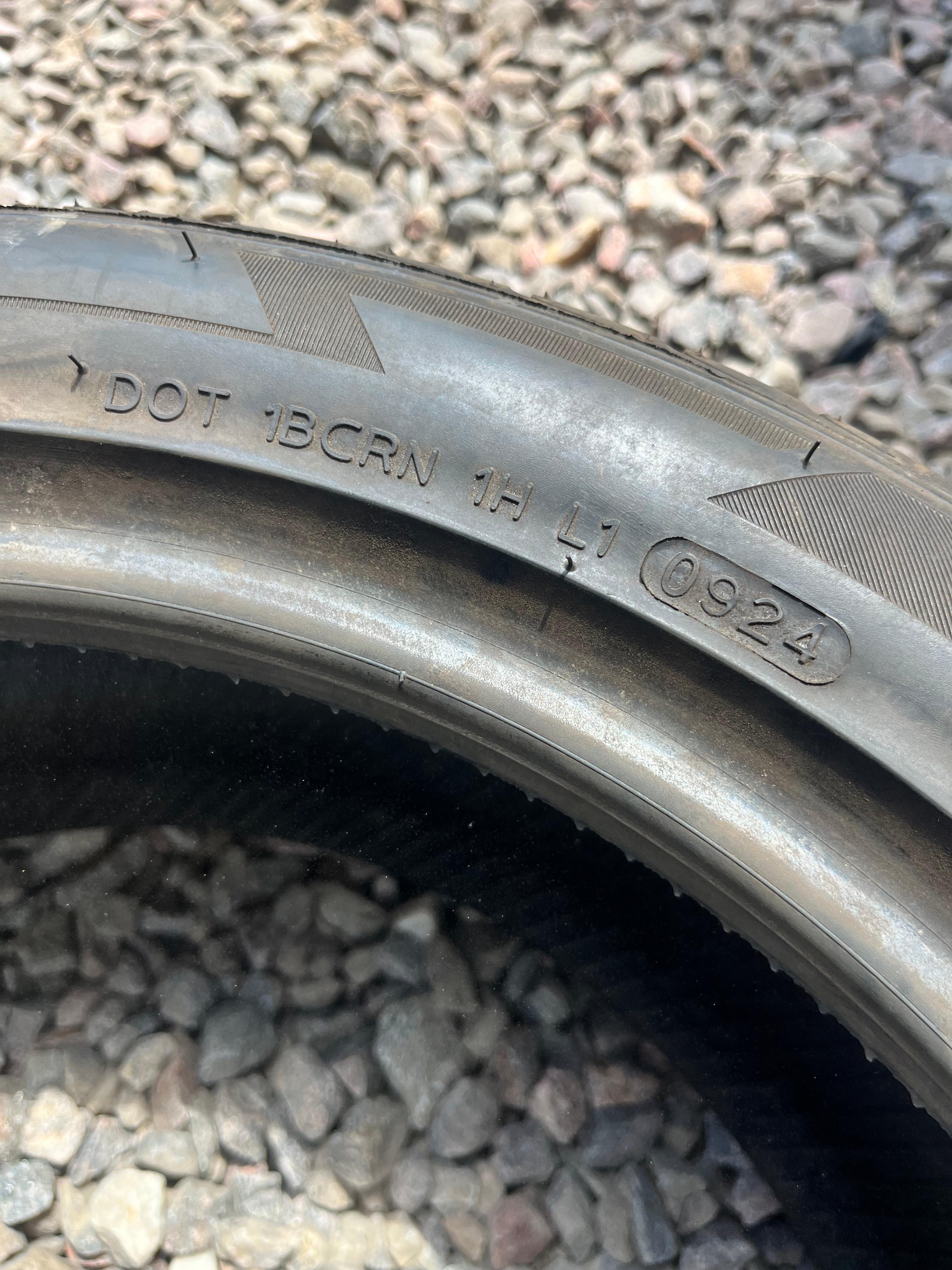 215/45ZR17 Single (1 Used Tire) Laufenn S. FIT
