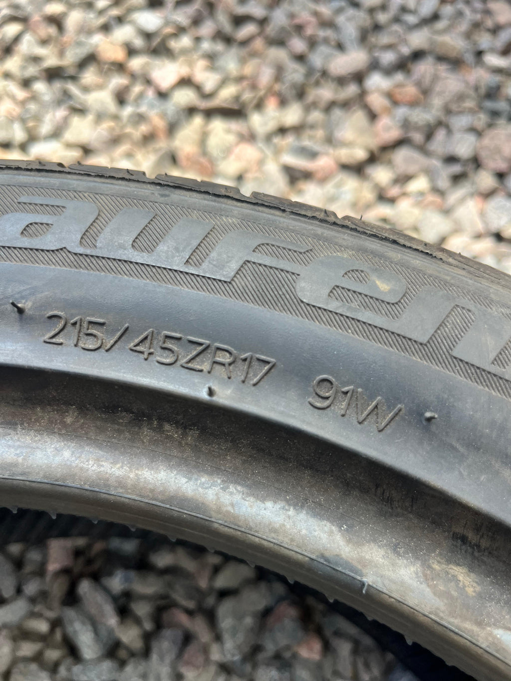 215/45ZR17 Single (1 Used Tire) Laufenn S. FIT