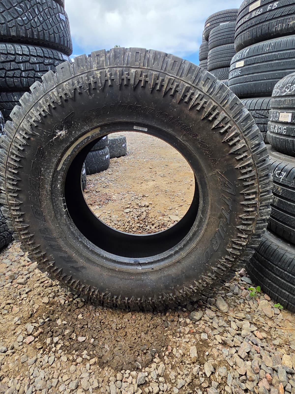 LT295/70R17 Single (1 Used Tire) Atturo Trail Blade XT