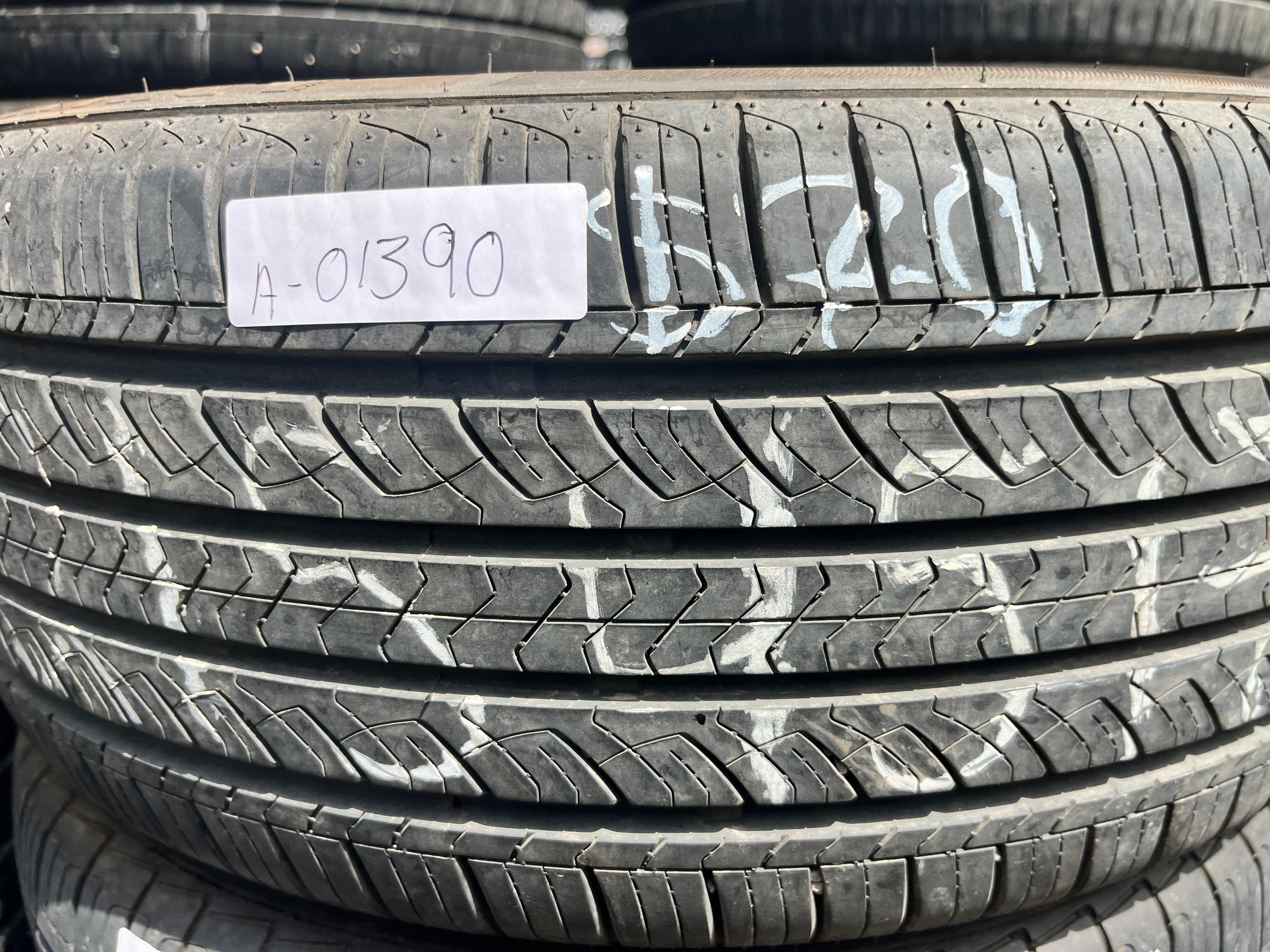 215/45R17 Single (1 Used Tire) Advanta ER-800