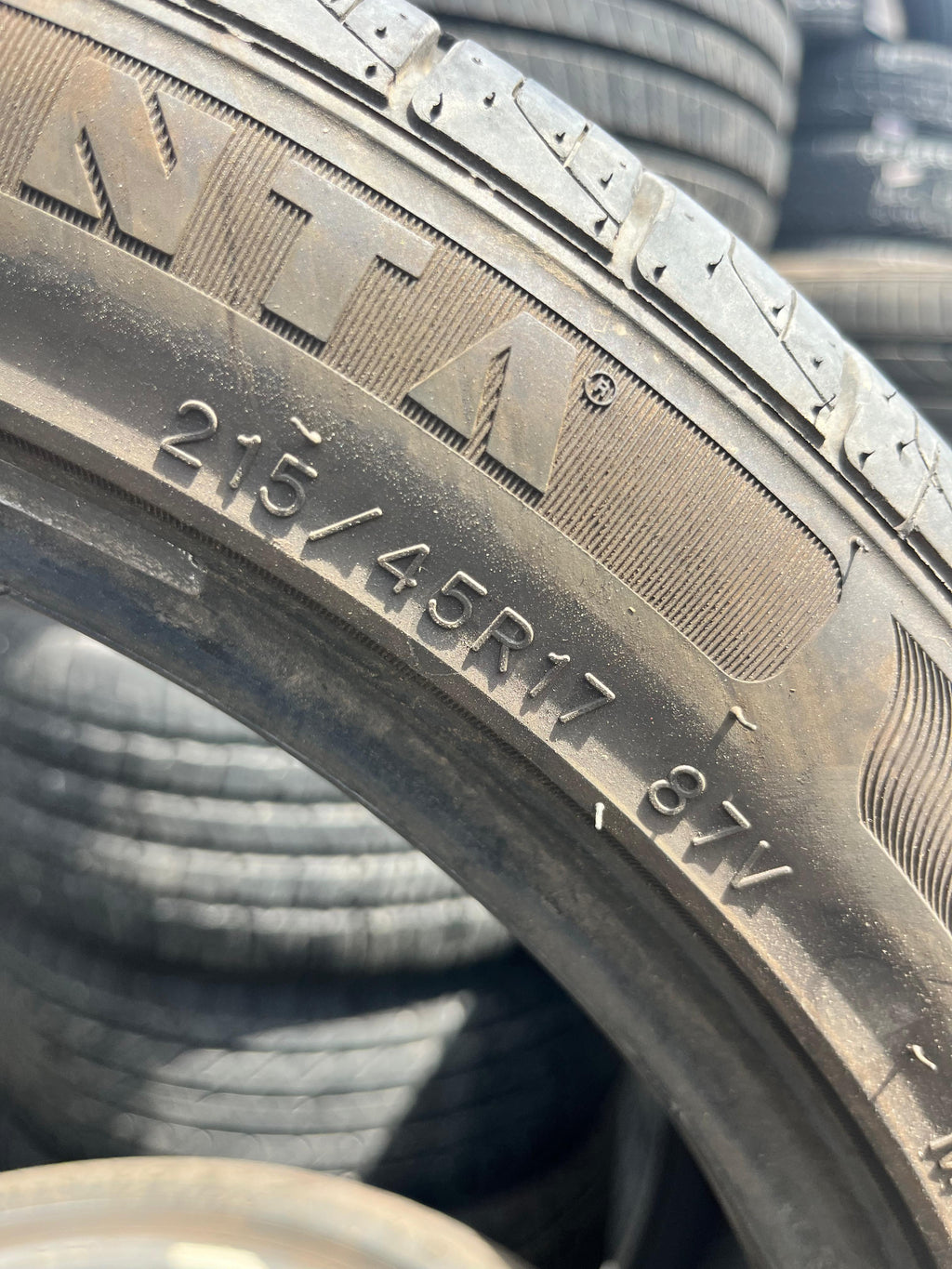 215/45R17 Single (1 Used Tire) Advanta ER-800