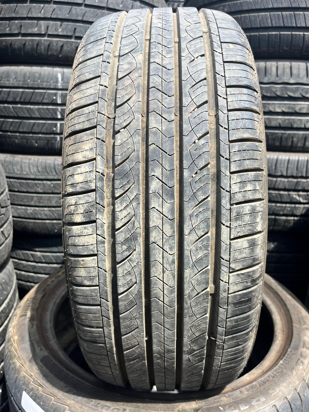 215/45R17 Single (1 Used Tire) Advanta ER-800