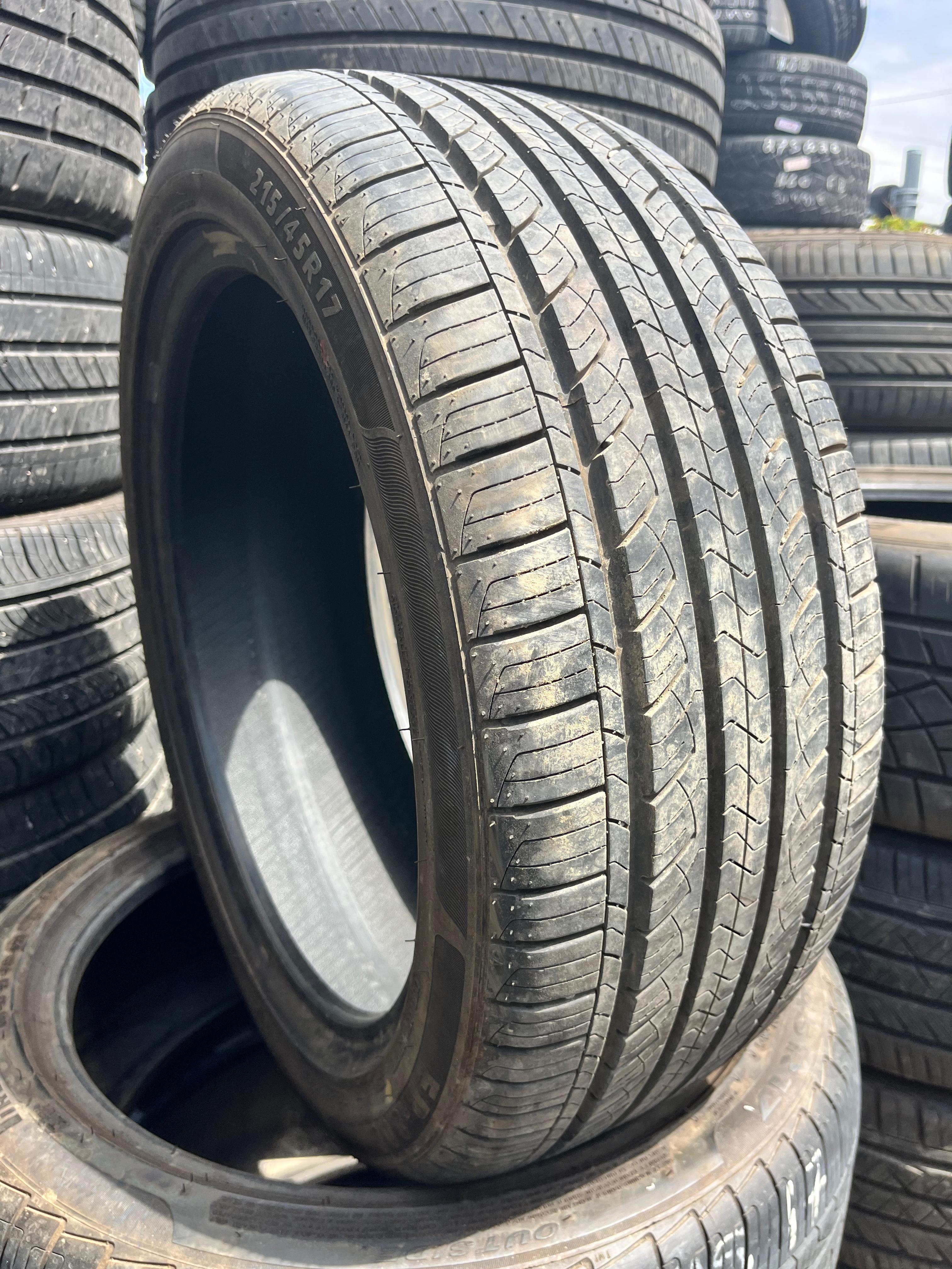 215/45R17 Single (1 Used Tire) Advanta ER-800