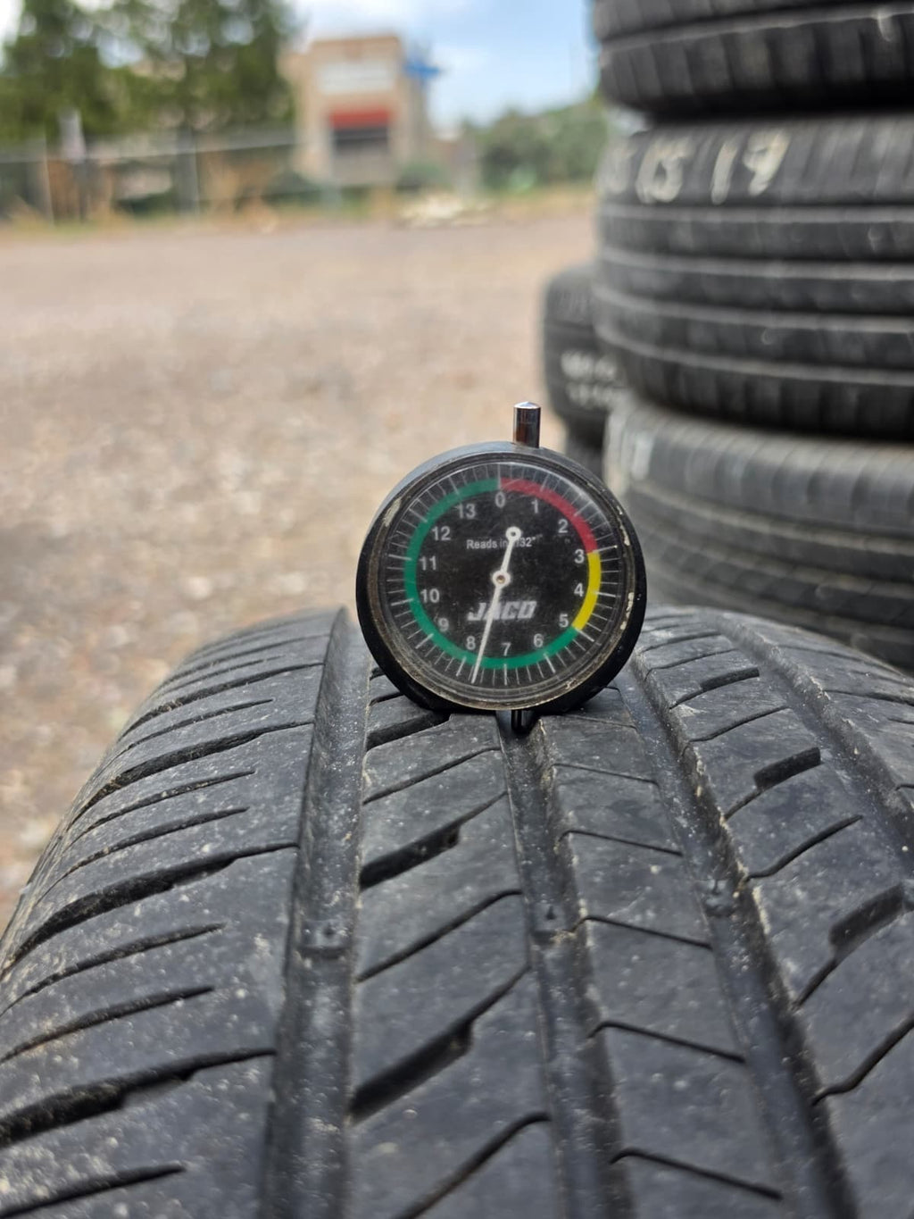 215/65R17 Single (1 Used Tire) Laufenn G Fit AS