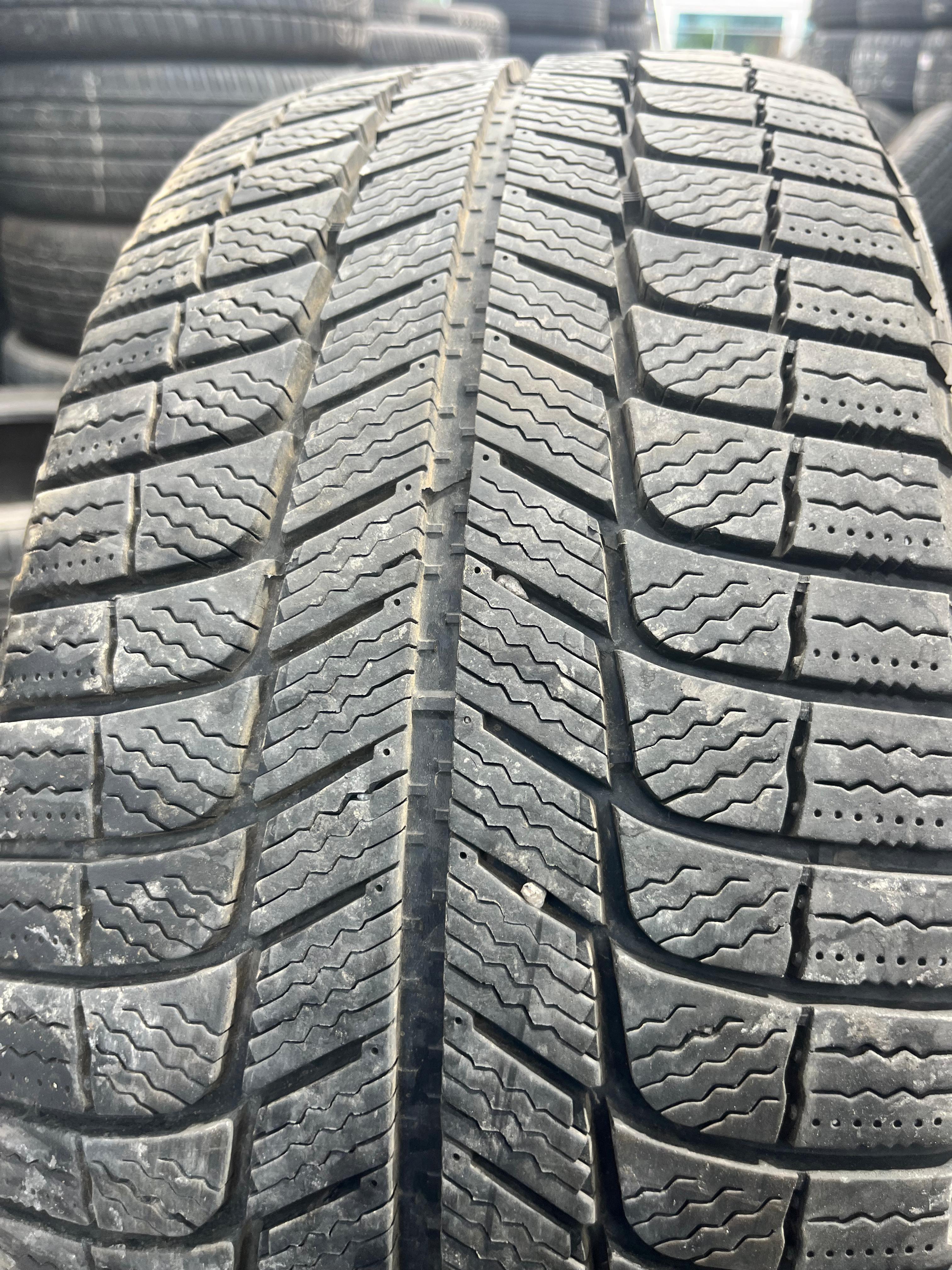 245/45R17 Single (1 Used Tire) Michelin X-Ice