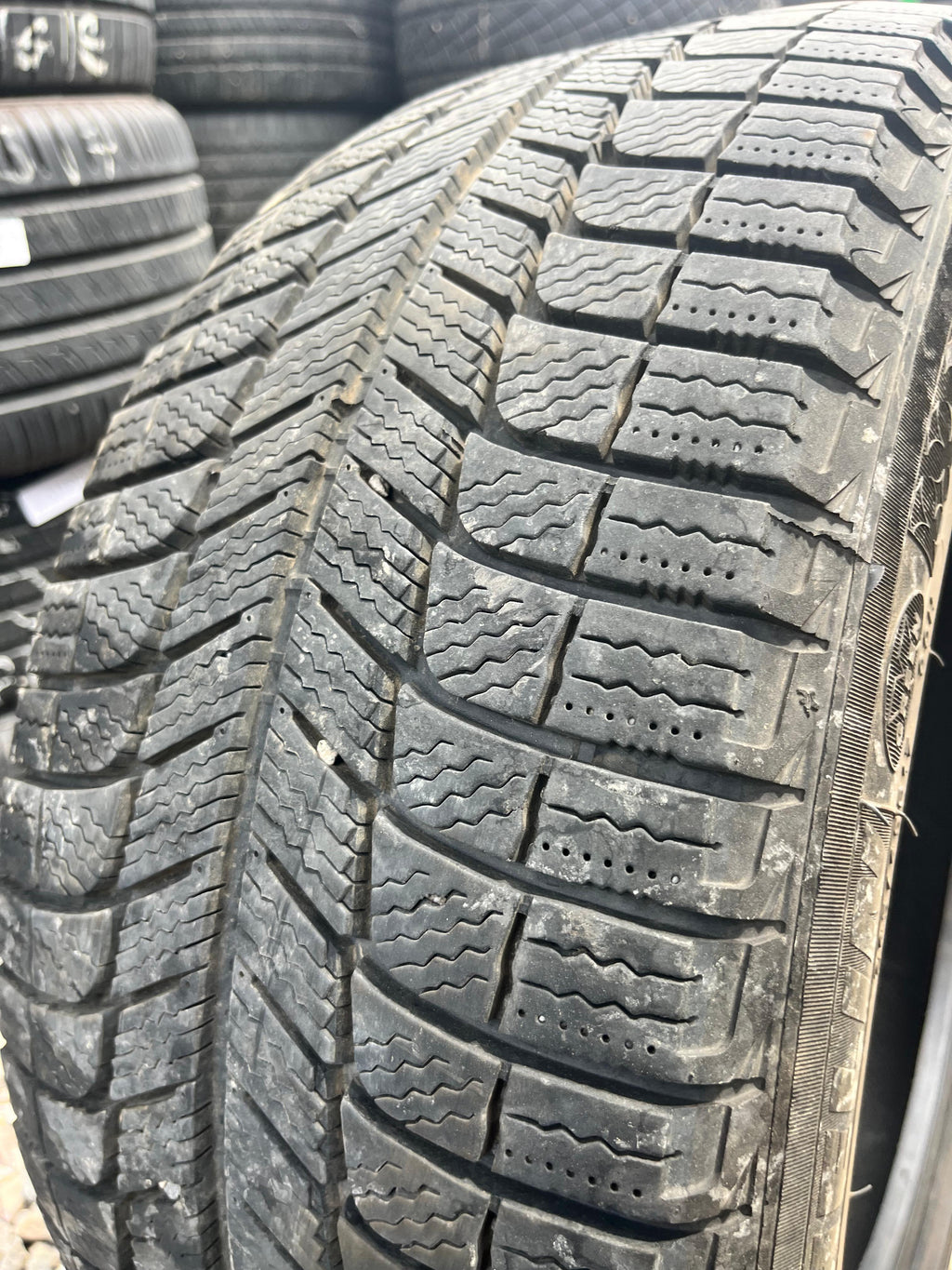 245/45R17 Single (1 Used Tire) Michelin X-Ice