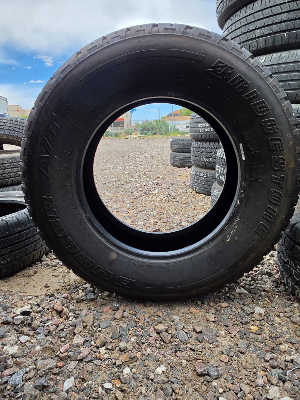255/65R17 Single (1 Used Tire) Bridgestone Dueler AT